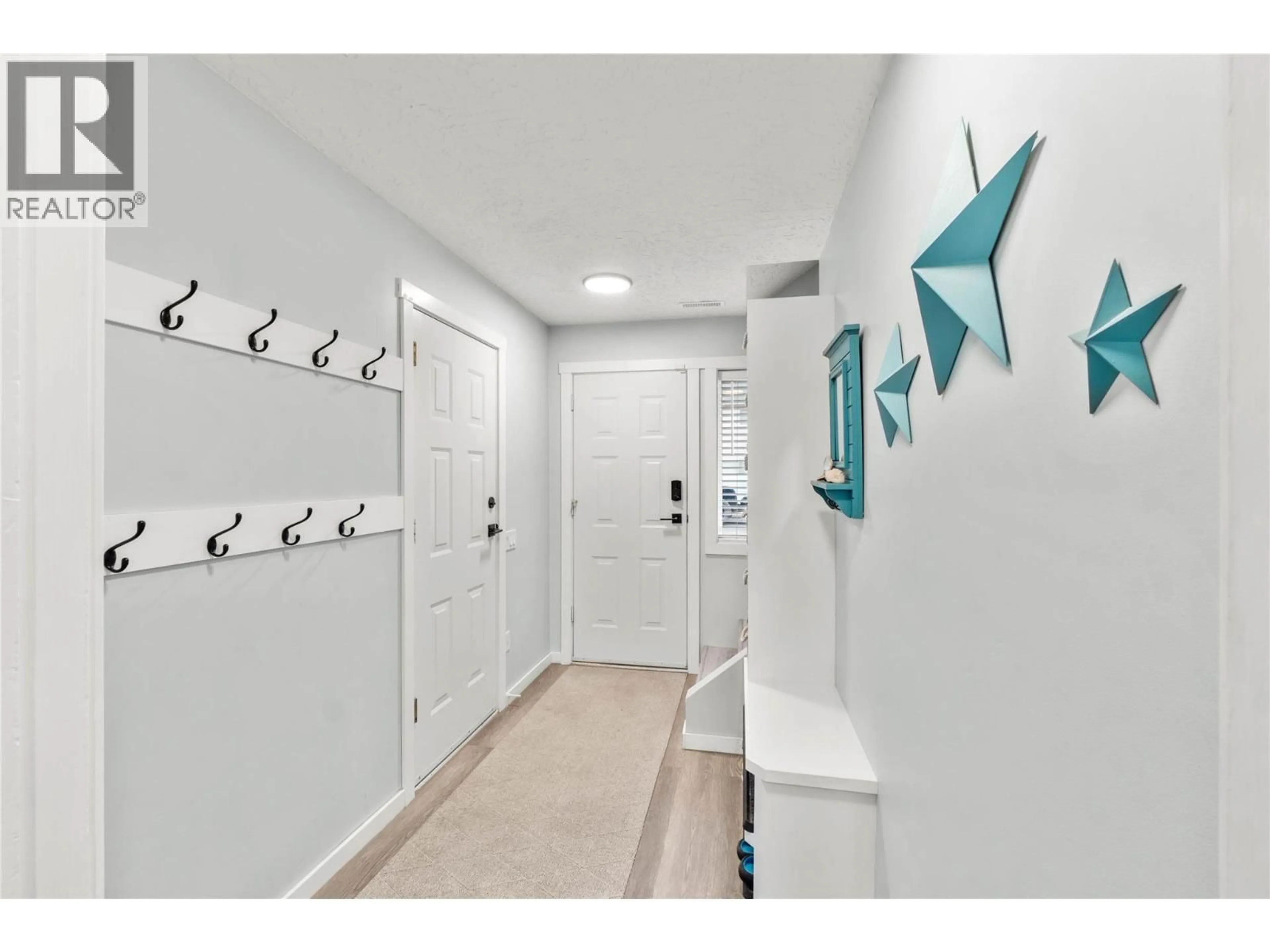 Indoor entryway for 16 - 2714 TRANQUILLE ROAD, Kamloops British Columbia V2B7Y2