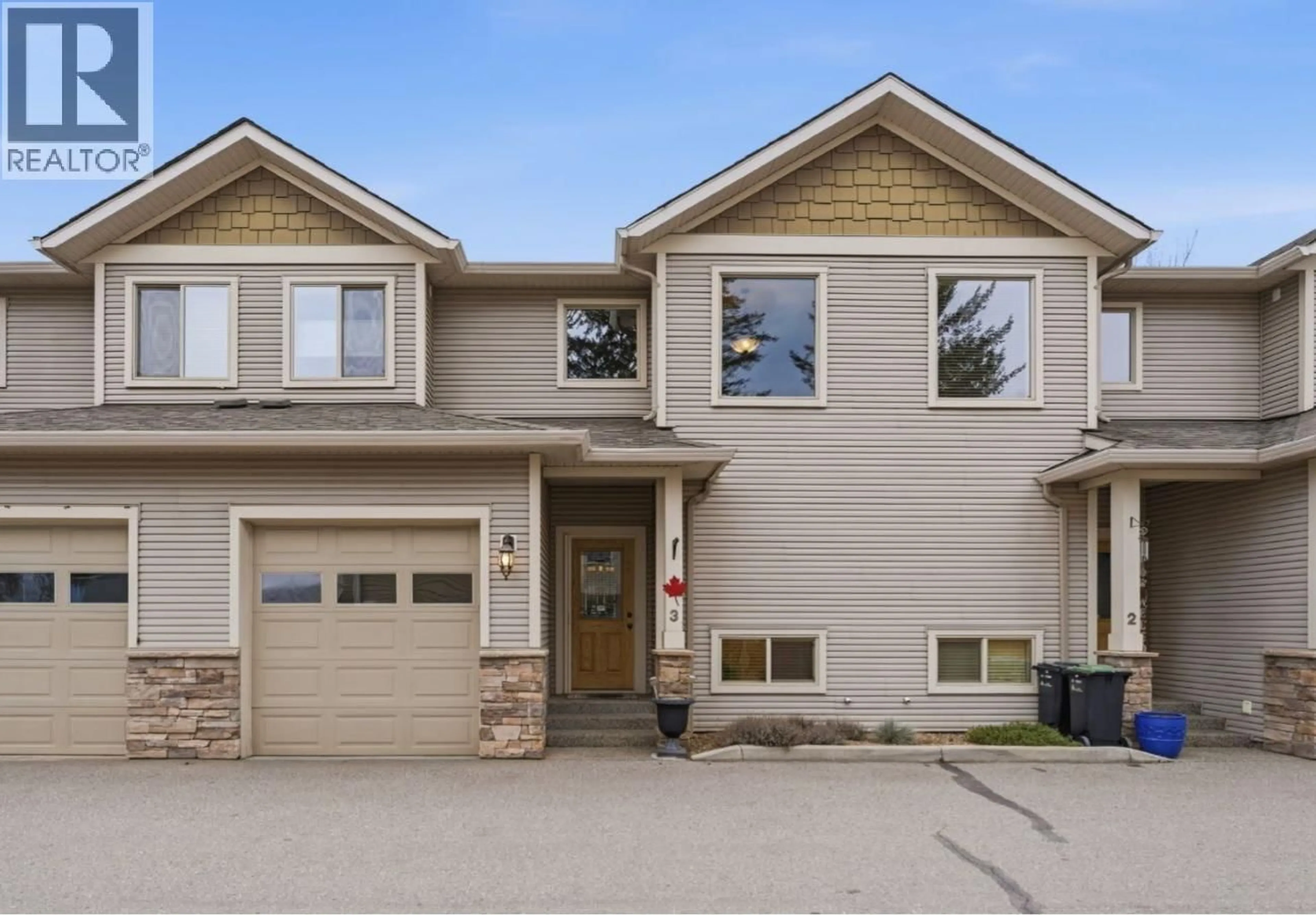 Home with vinyl exterior material, street for 3 - 4610 20 STREET, Vernon British Columbia V1T4E5