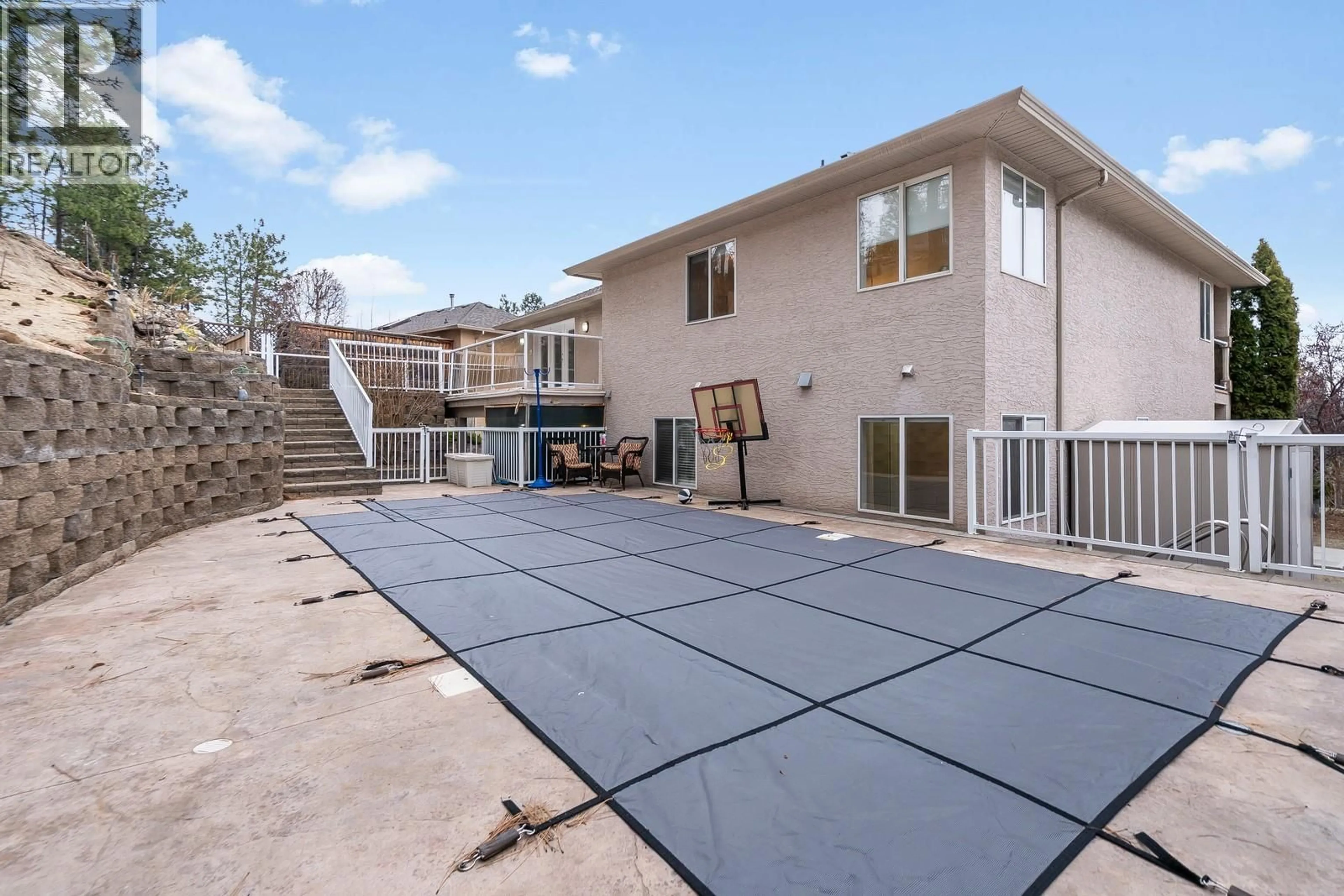 Patio, street for 2034 HORIZON DRIVE, West Kelowna British Columbia V1Z3N4