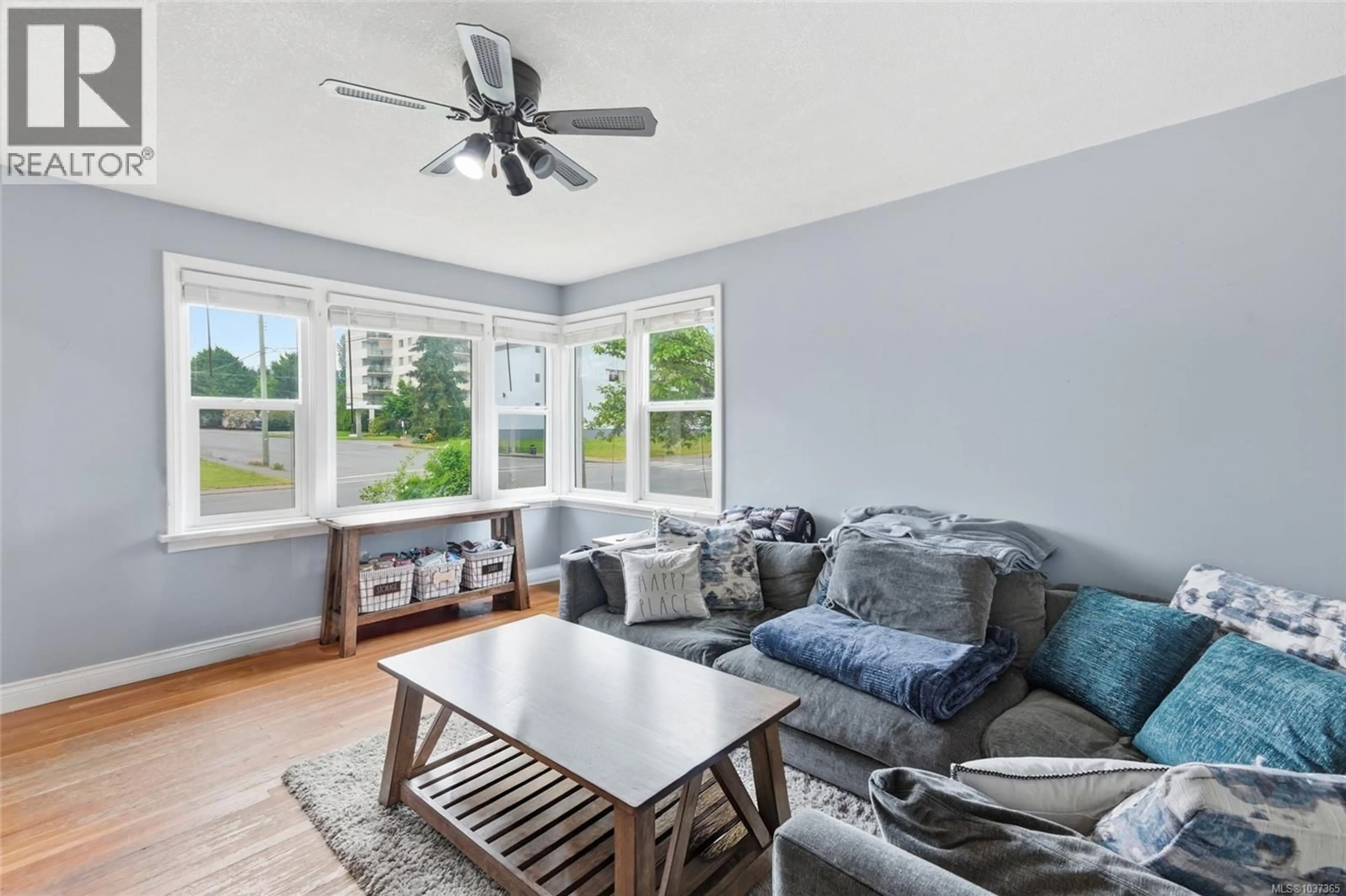 Living room with furniture, unknown for 3906 10TH AVENUE, Port Alberni British Columbia V9Y4Z9
