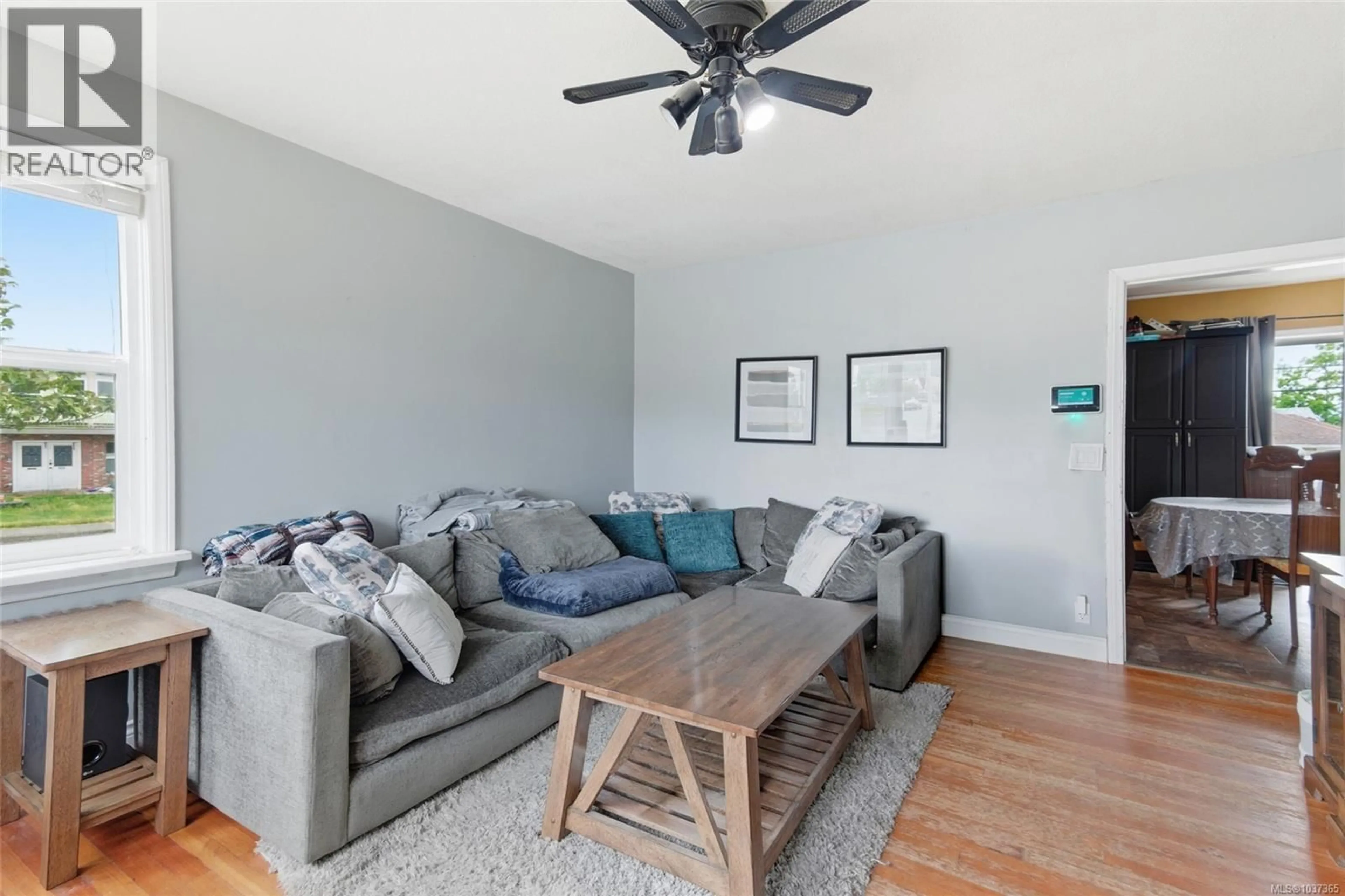 Living room with furniture, unknown for 3906 10TH AVENUE, Port Alberni British Columbia V9Y4Z9
