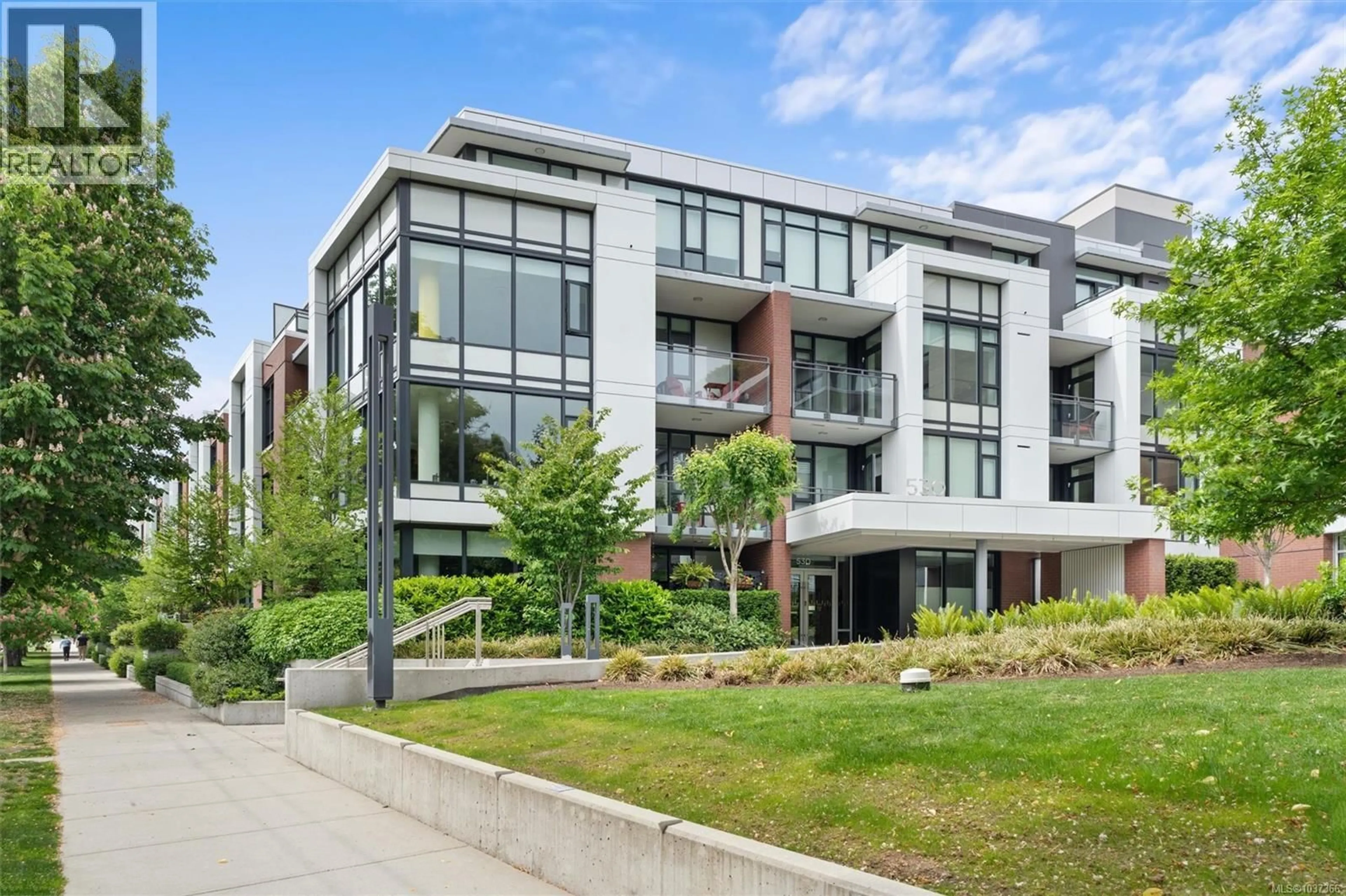 Unknown for 404 - 530 MICHIGAN STREET, Victoria British Columbia V8V0G2