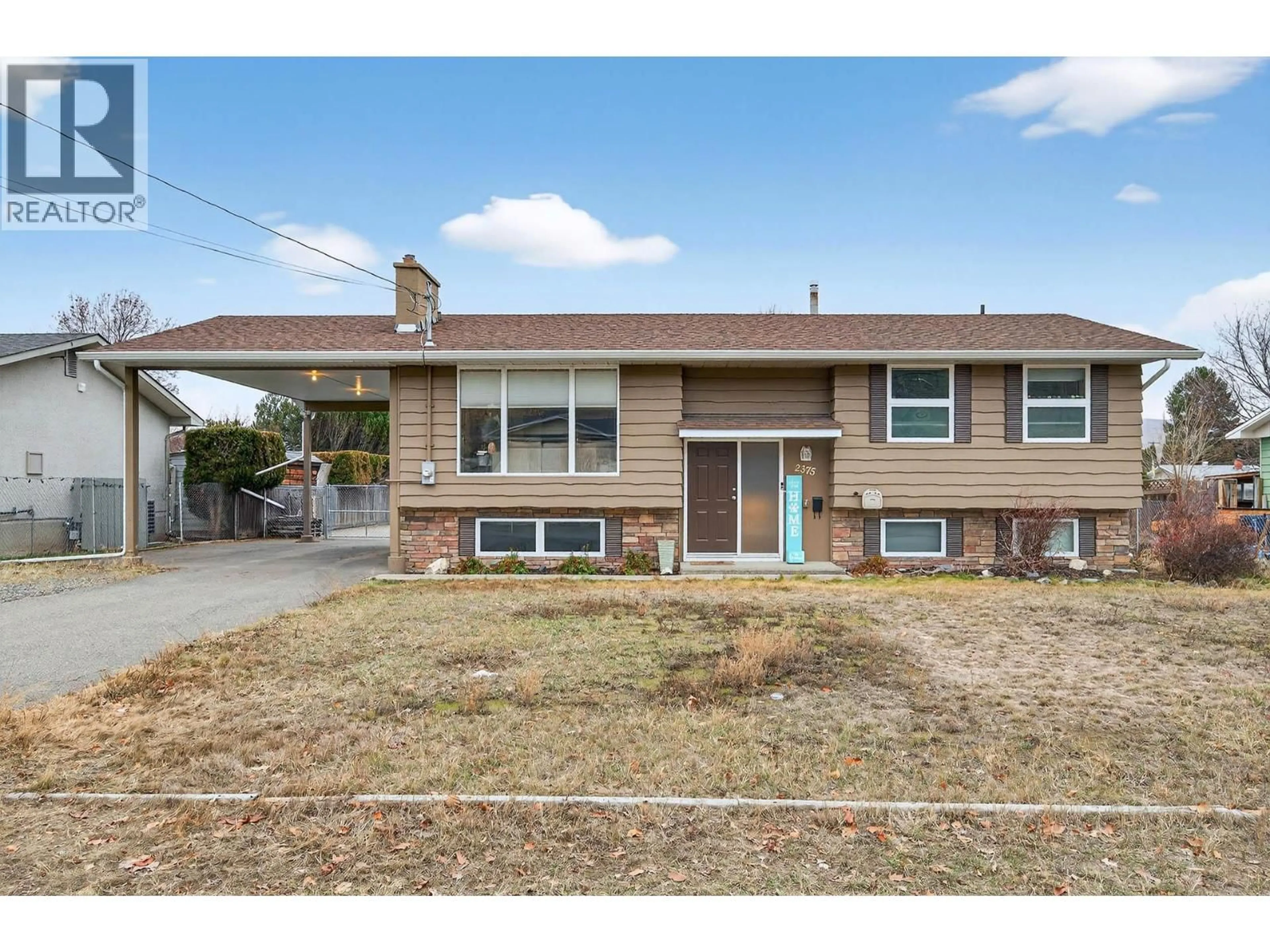Home with vinyl exterior material, street for 2375 BRIARWOOD AVENUE, Kamloops British Columbia V2B4Z6