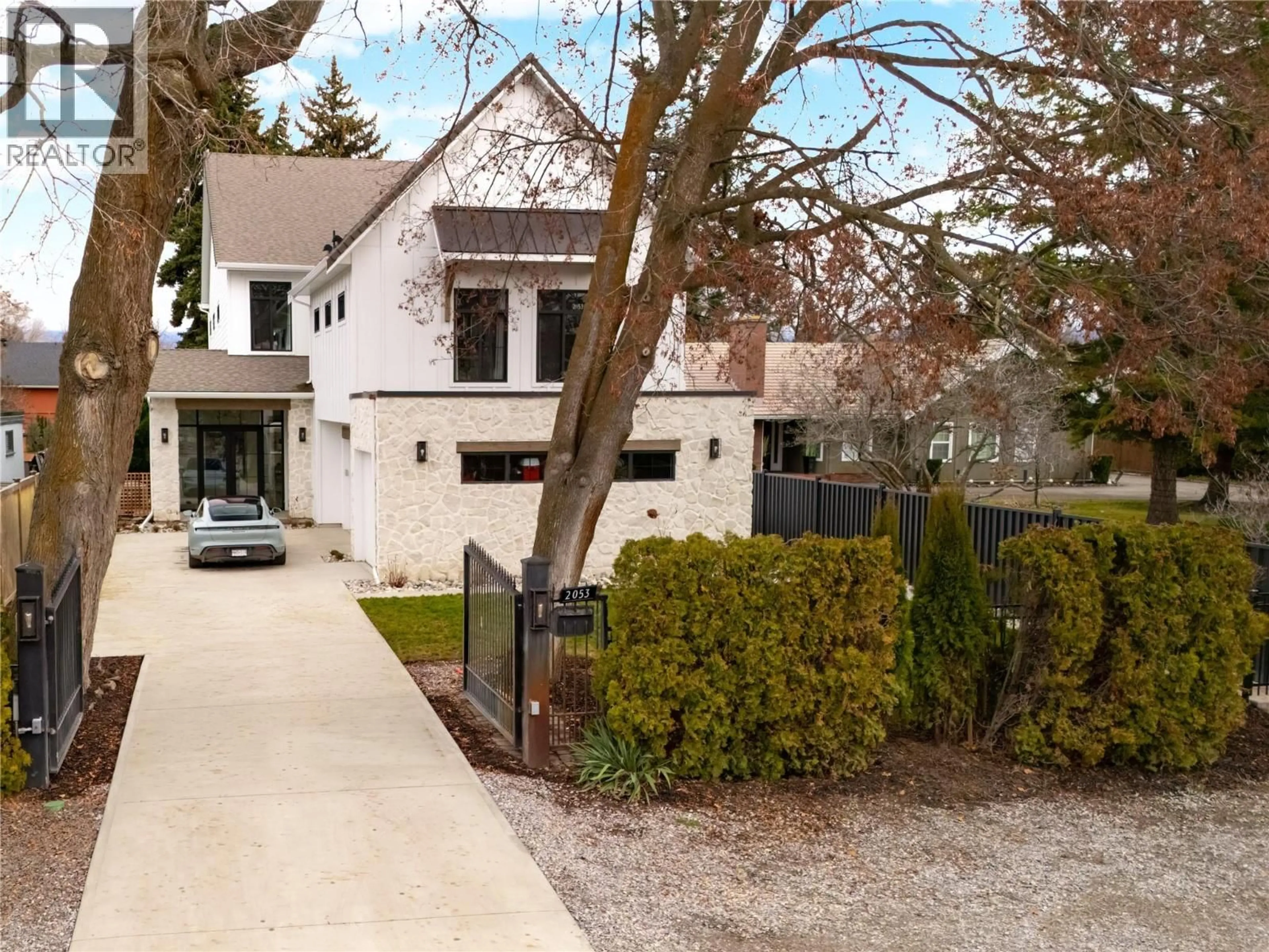 Unknown for 2053 LONG STREET, Kelowna British Columbia V1Y1L3