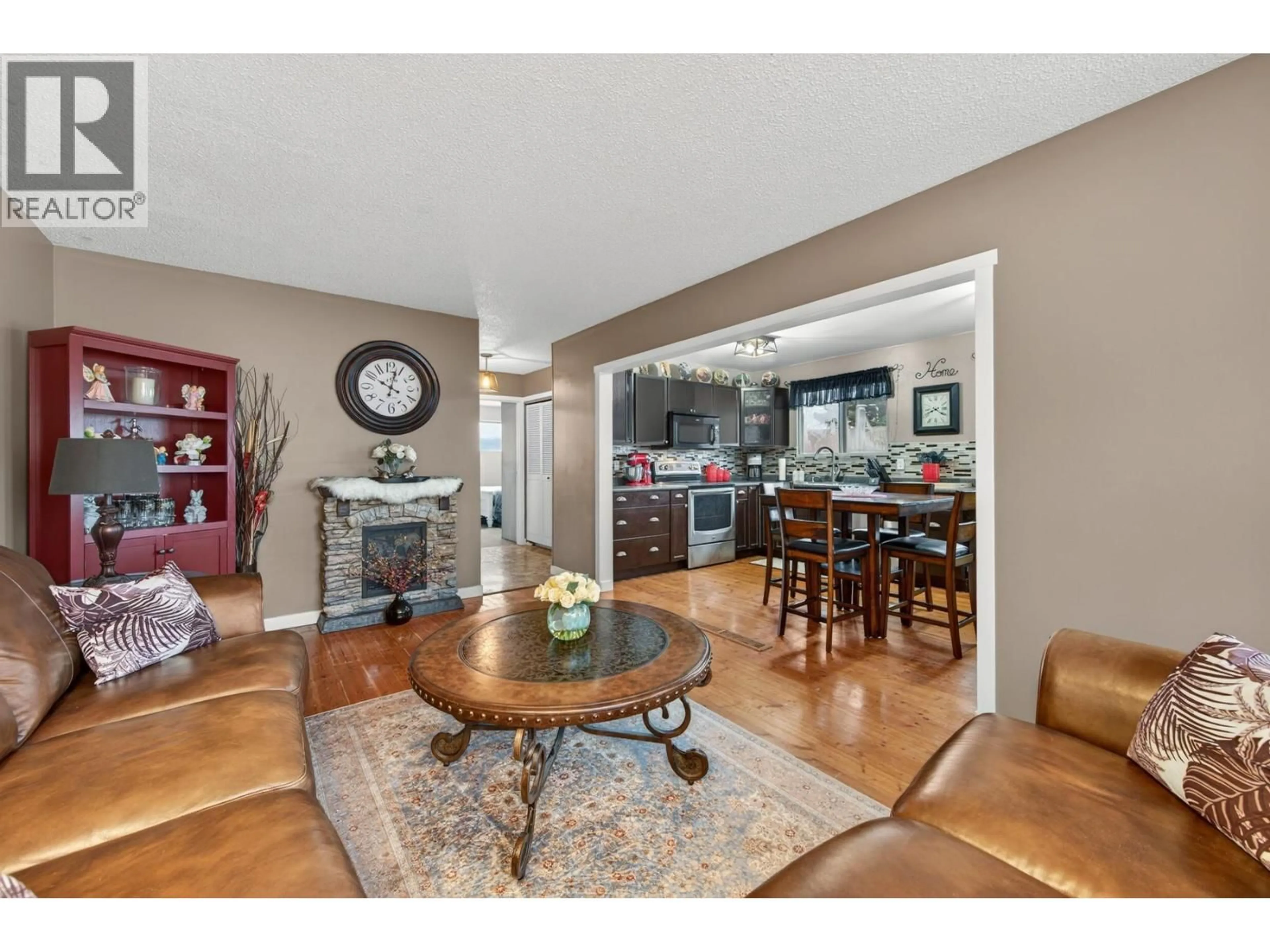 Open concept kitchen, wood/laminate floor for 392 WADDINGTON DRIVE, Kamloops British Columbia V2E1M5