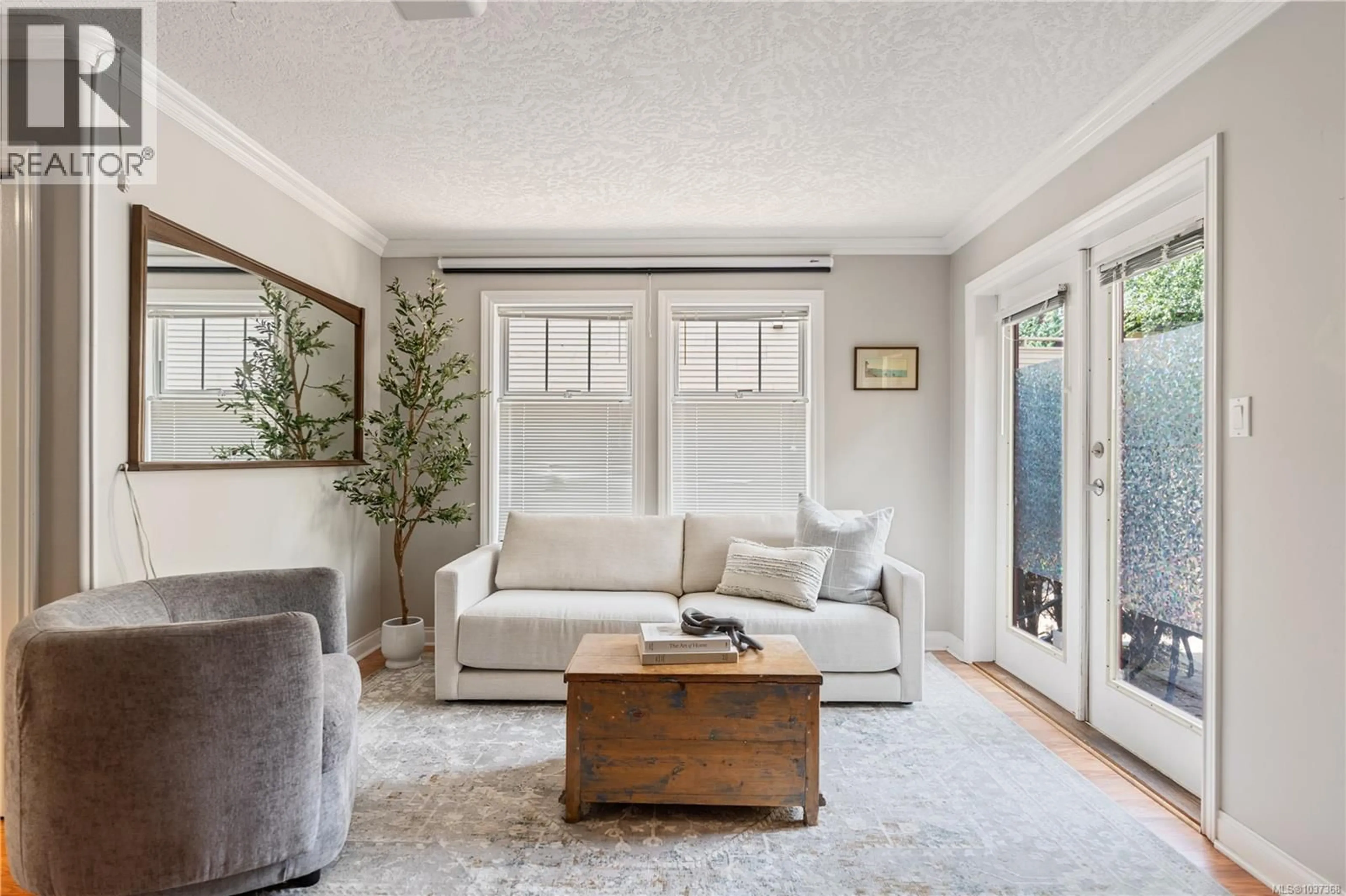 Living room with furniture, unknown for A - 136 SUPERIOR STREET, Victoria British Columbia V8V1T1