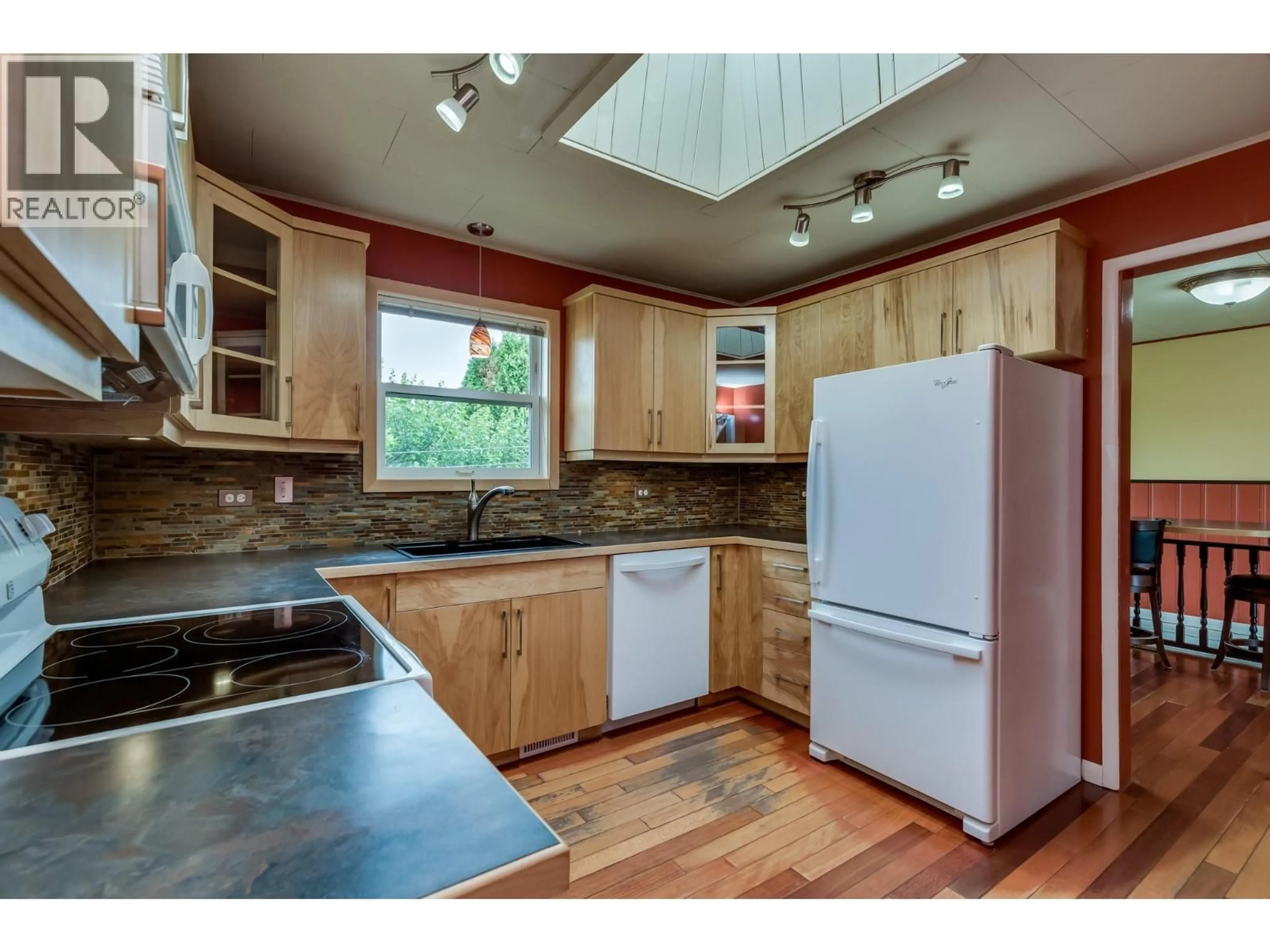 Standard kitchen, wood/laminate floor for 1736 HAPPYVALE AVENUE, Kamloops British Columbia V2B4H5