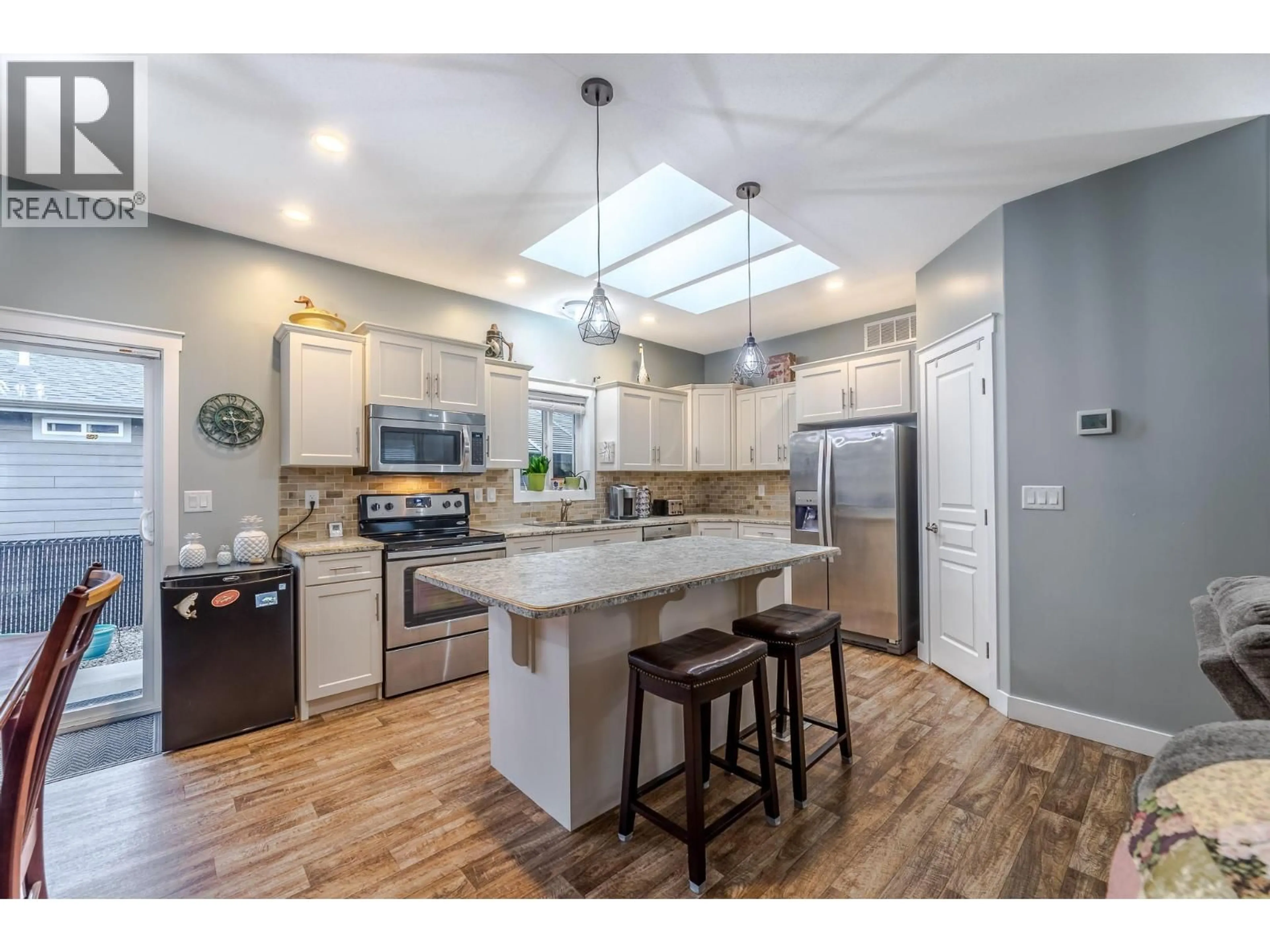 Open concept kitchen, unknown for 85 - 8300 GALLAGHER LAKE FRONTAGE ROAD, Oliver British Columbia V0H1T2