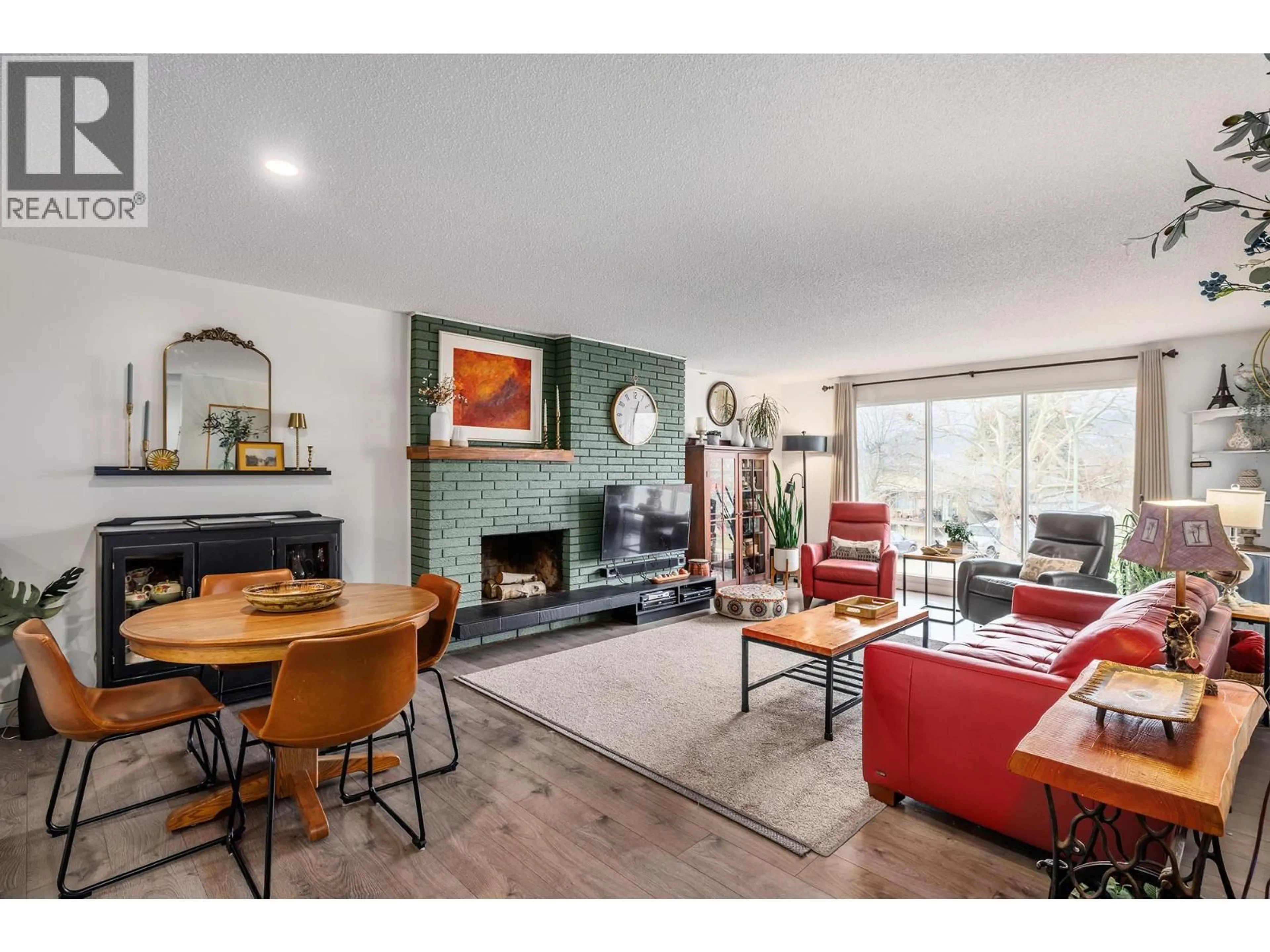 Living room with furniture, unknown for 865 THEODORA ROAD, Kelowna British Columbia V1X5T1