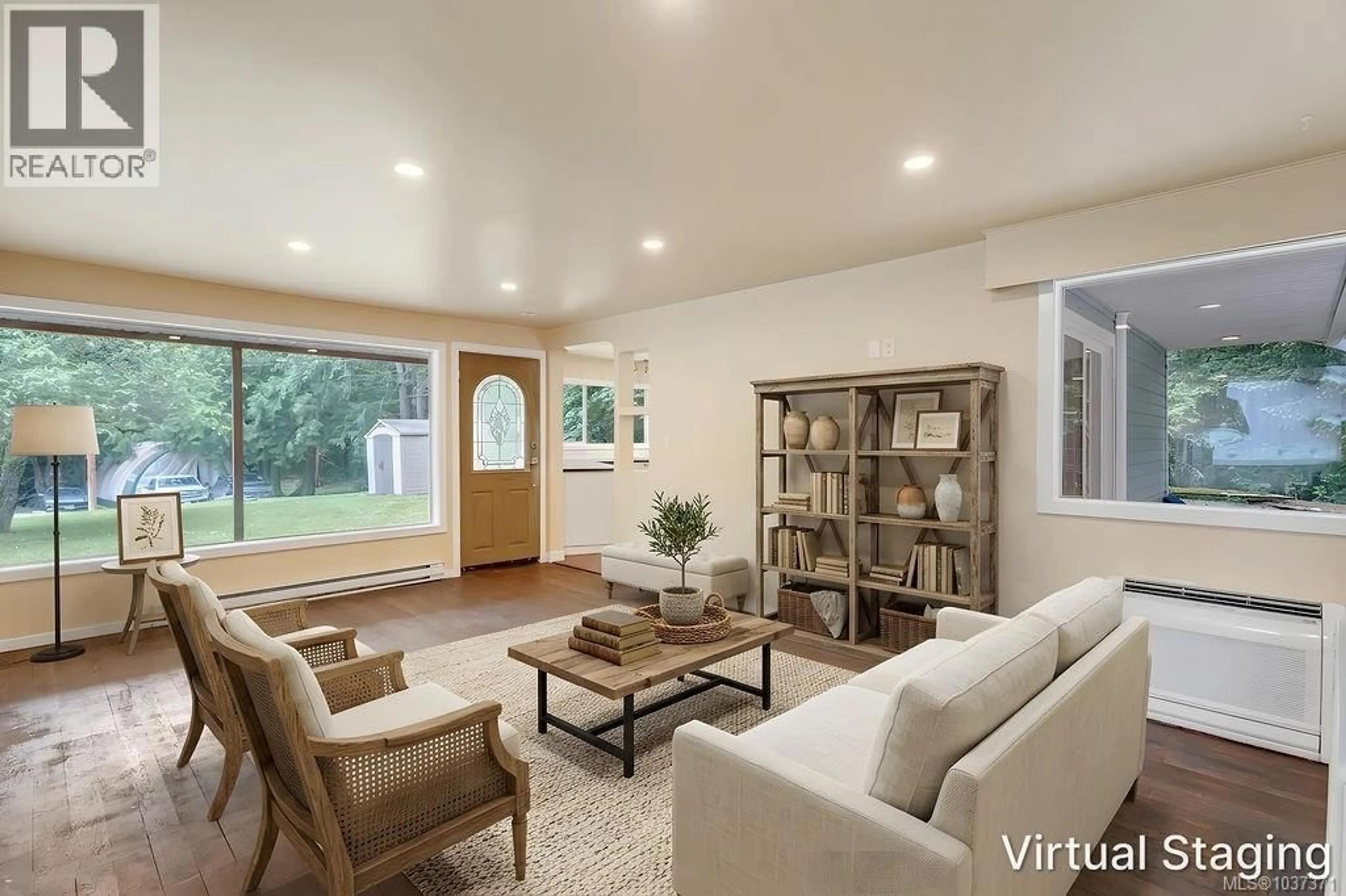 Living room with furniture, unknown for 8996 CHEMAINUS ROAD, Chemainus British Columbia V0R1K5