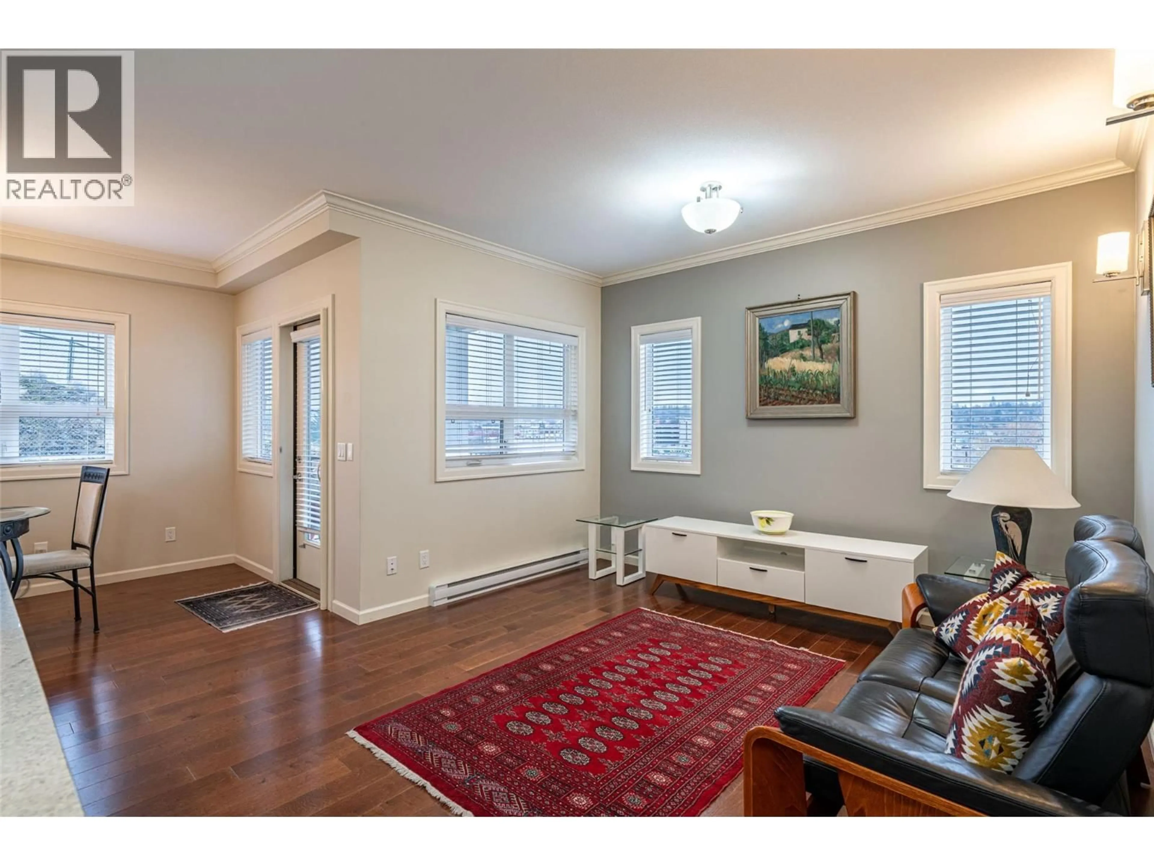 Indoor entryway for 410 - 3010 35 STREET, Vernon British Columbia V1T0A7