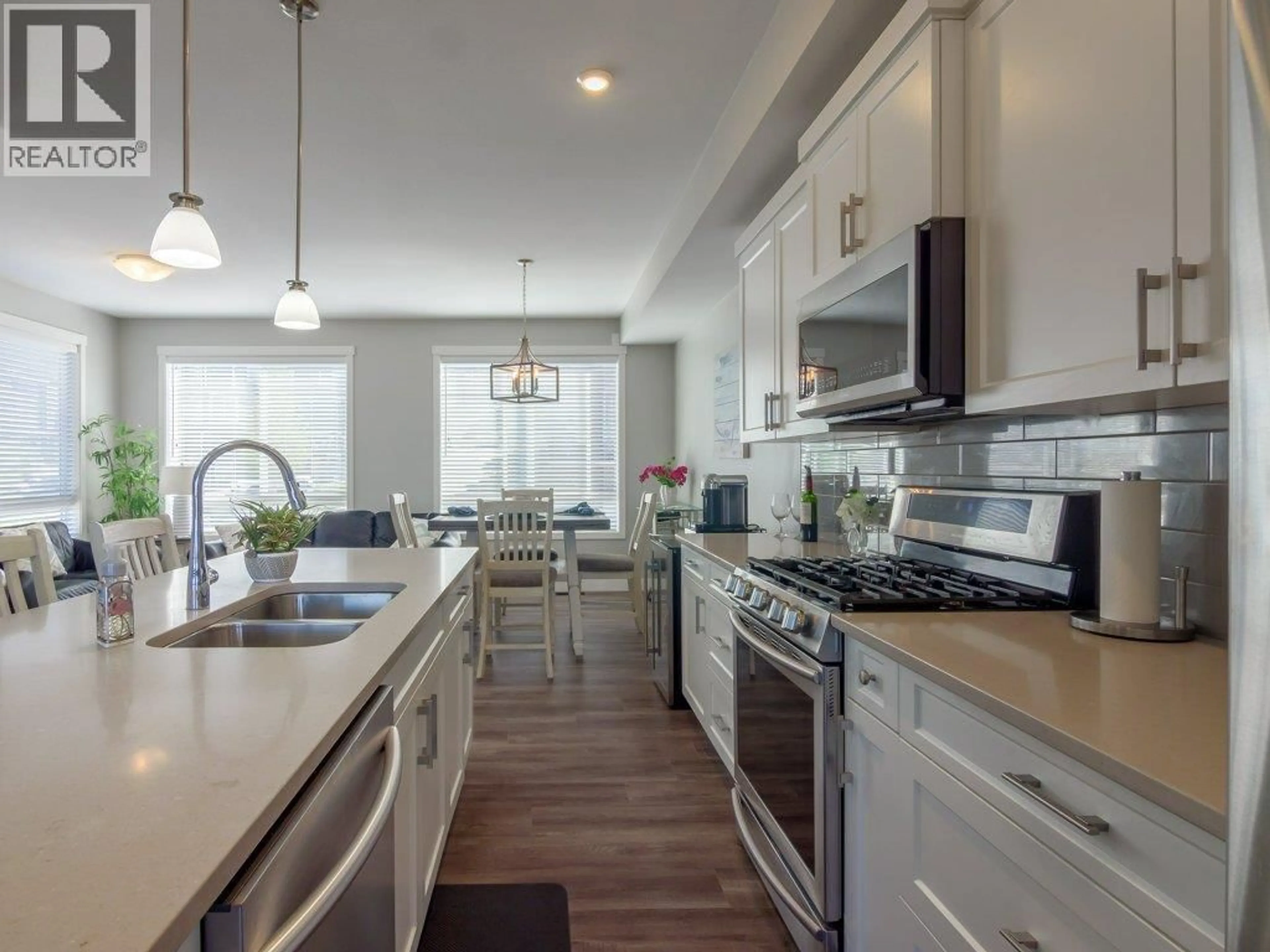 Open concept kitchen, ceramic/tile floor for 116 - 1115 HOLDEN ROAD, Penticton British Columbia V2A0B7