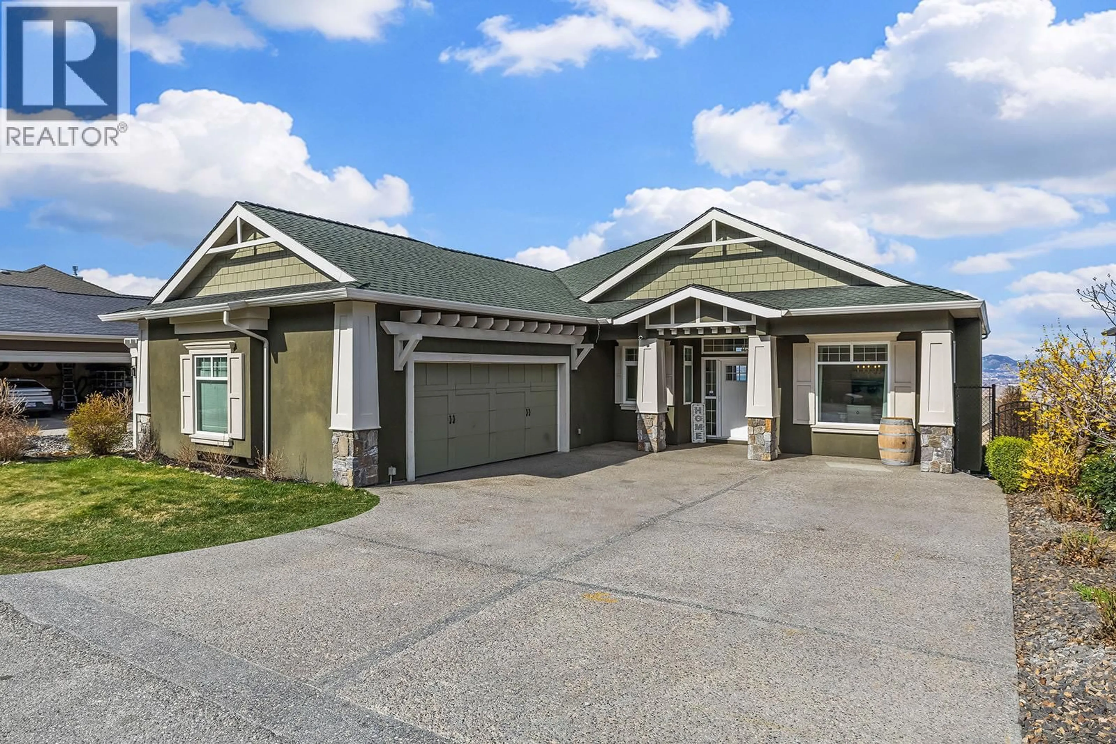 Home with vinyl exterior material, street for 629 ALMANDINE COURT, Kelowna British Columbia V1W4Z5