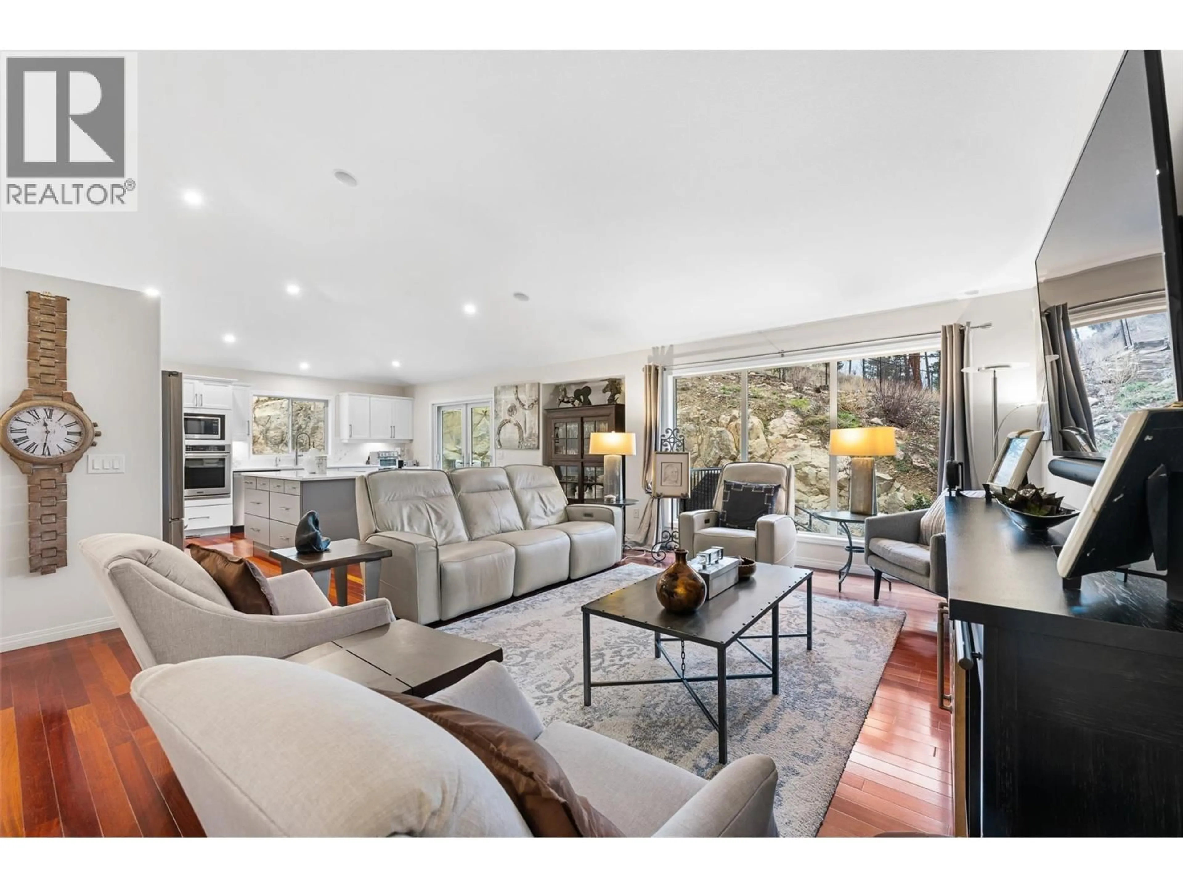 Living room with furniture, unknown for 2090 CHILCOTIN CRESCENT, Kelowna British Columbia V1V2P2