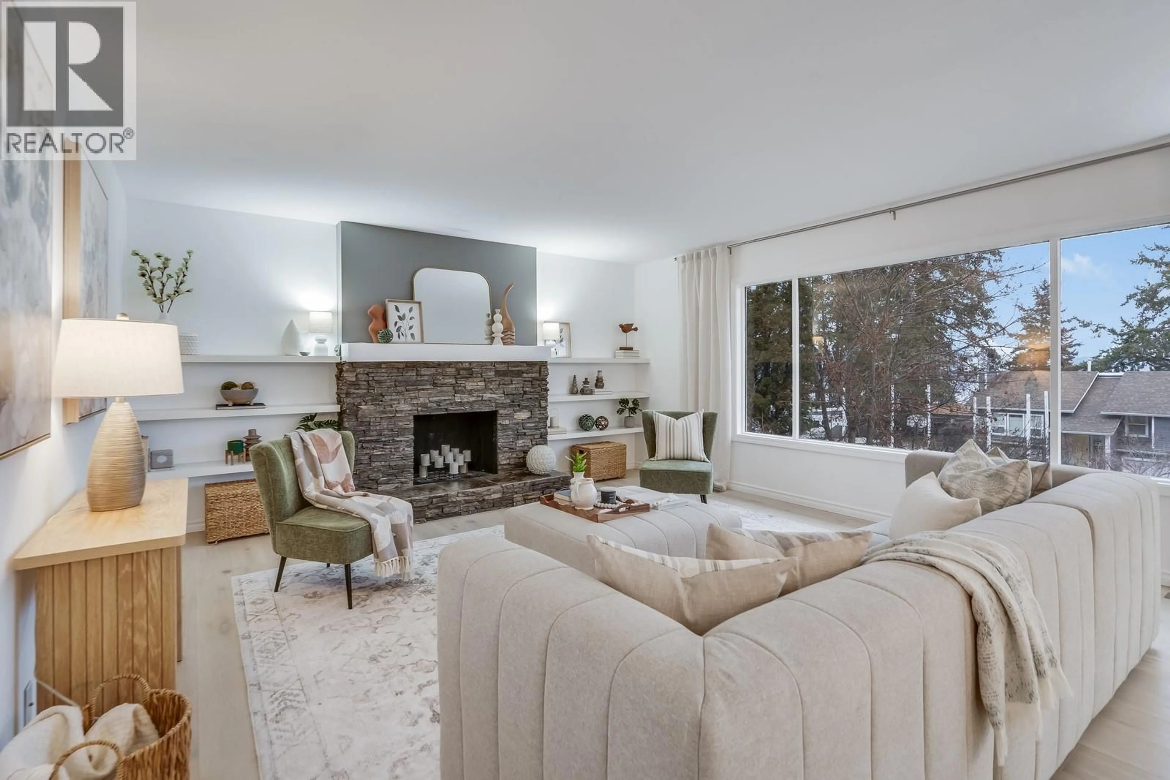 Living room with furniture, unknown for 1576 SCOTT CRESCENT, West Kelowna British Columbia V1Z2Y2