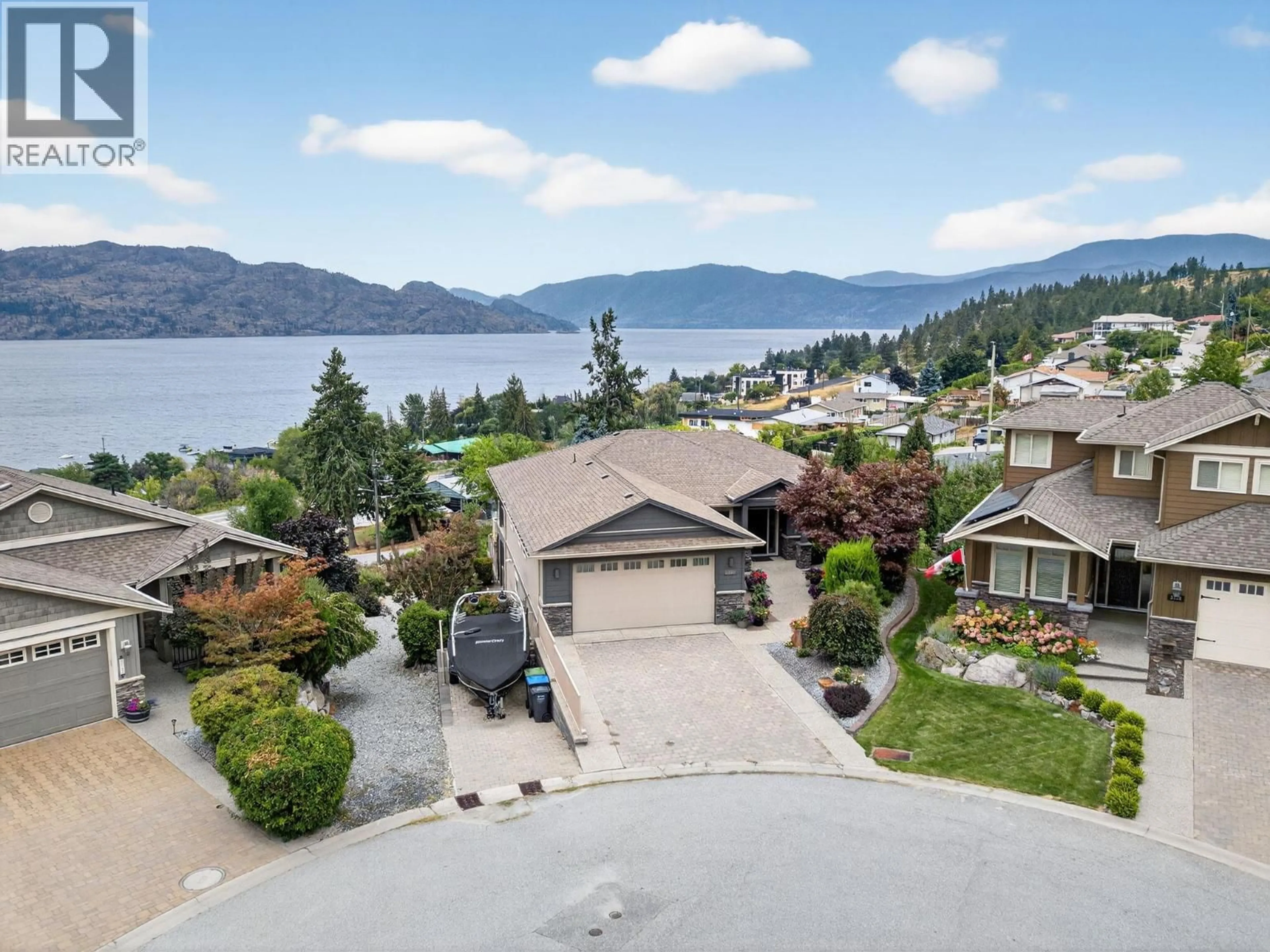 A pic from outside/outdoor area/front of a property/back of a property/a pic from drone, water/lake/river/ocean view for 3751 LORNELL COURT, Peachland British Columbia V0H1X2