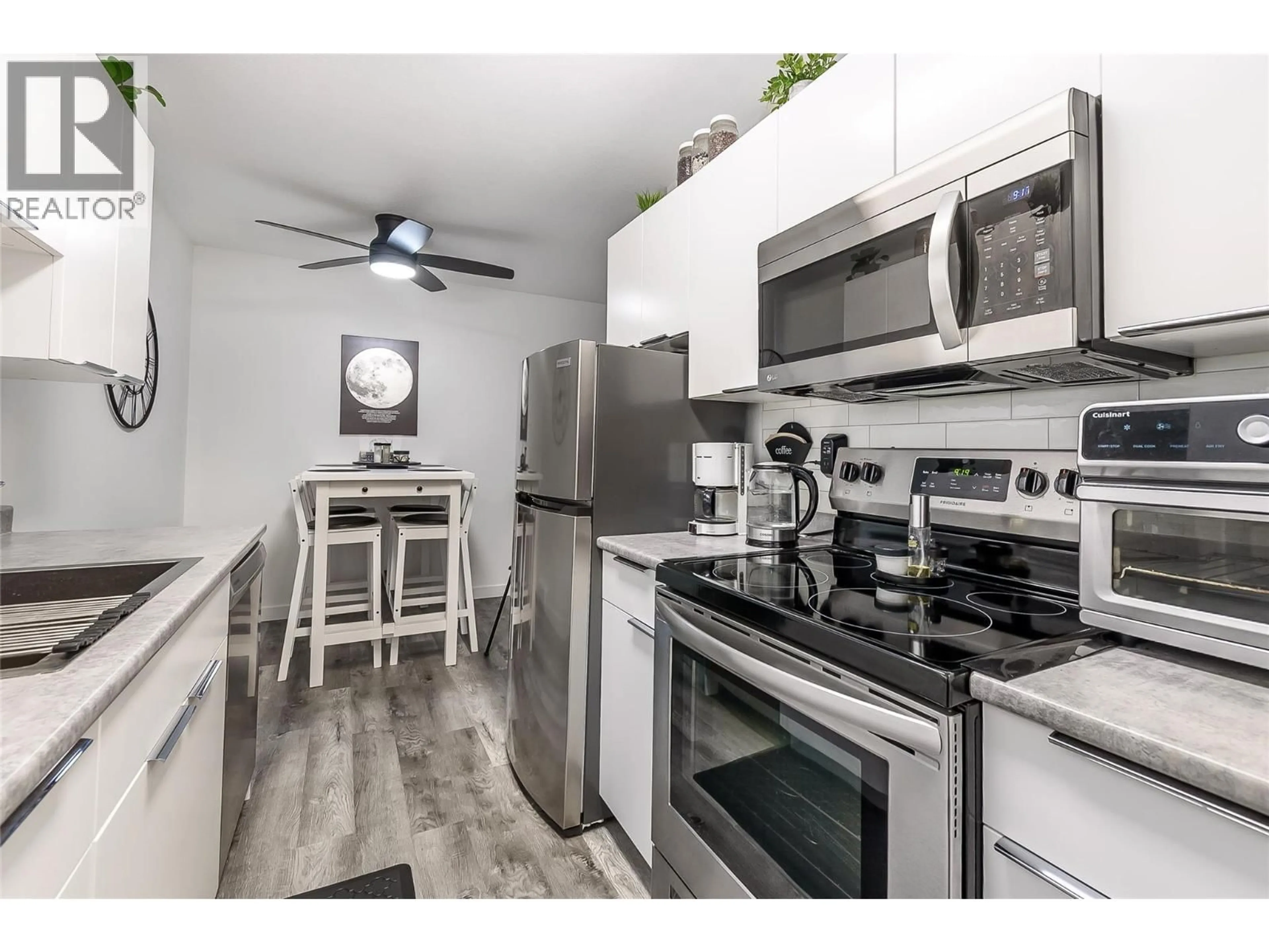 Standard kitchen, unknown for 212 - 3800 24 AVENUE, Vernon British Columbia V1T1L9