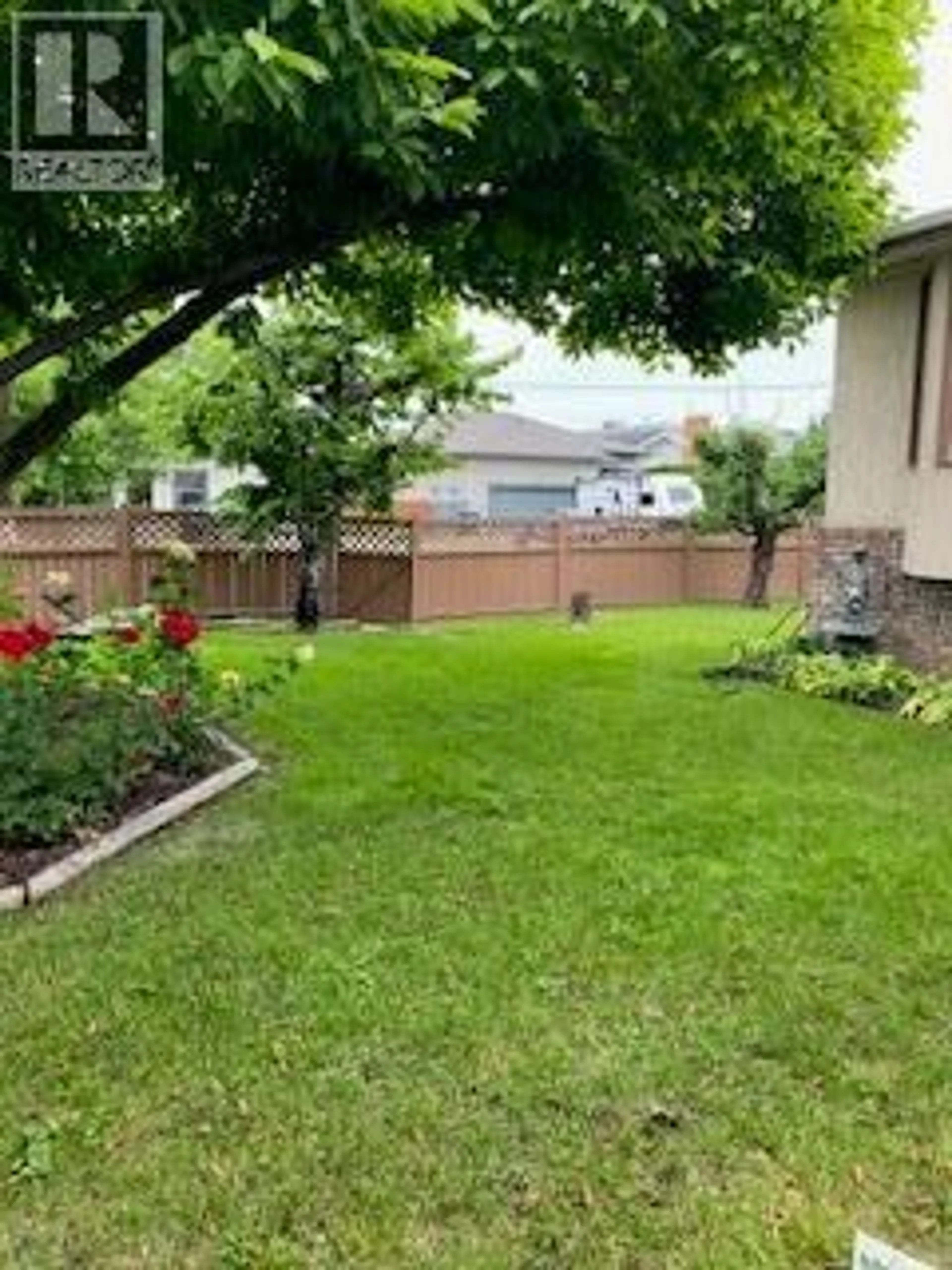 Unknown for 3343 GORDON DRIVE, Kelowna British Columbia V1W3M9