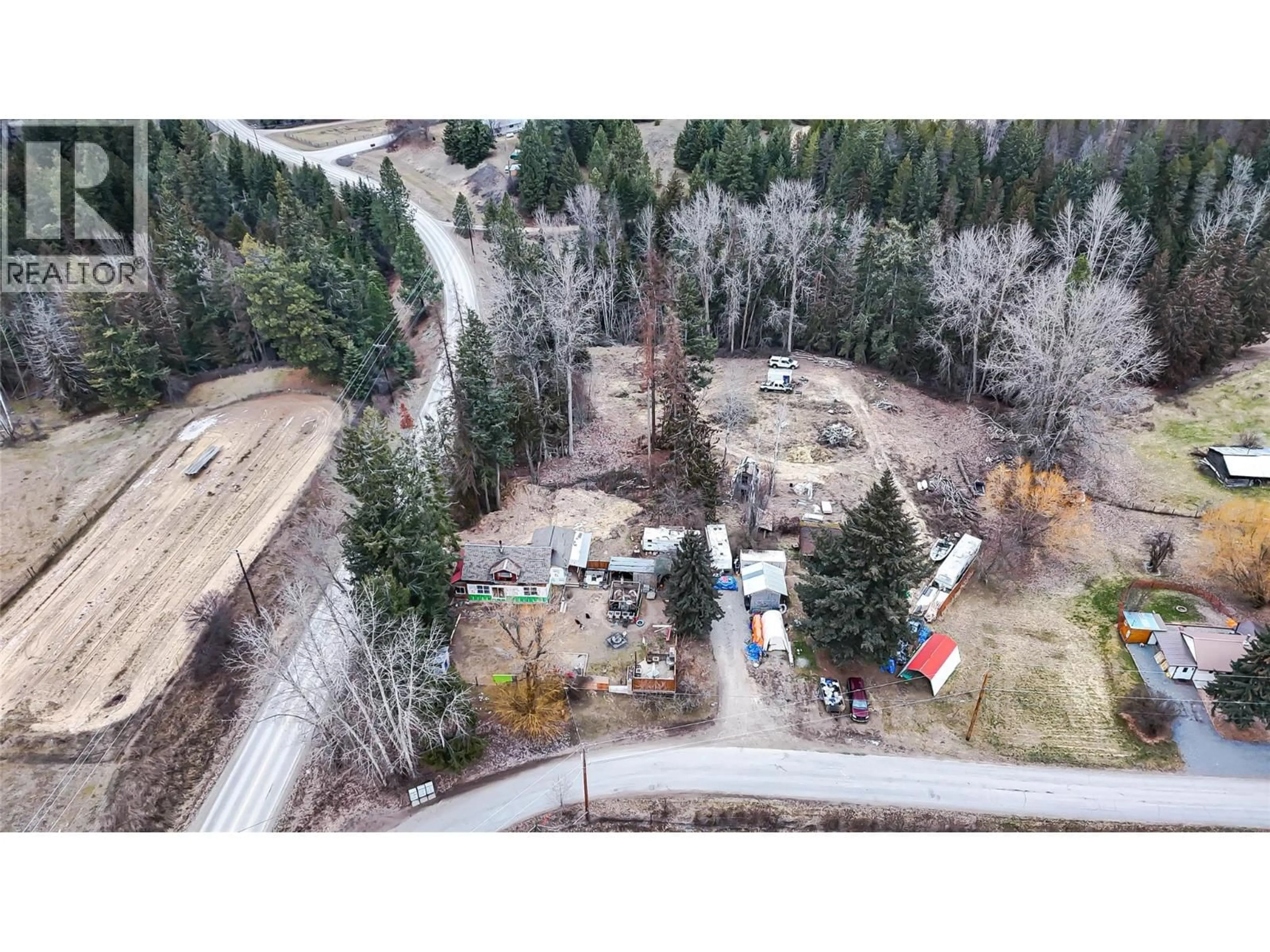A pic from outside/outdoor area/front of a property/back of a property/a pic from drone, unknown for 4114 51ST STREET, Canyon British Columbia V0B1C1