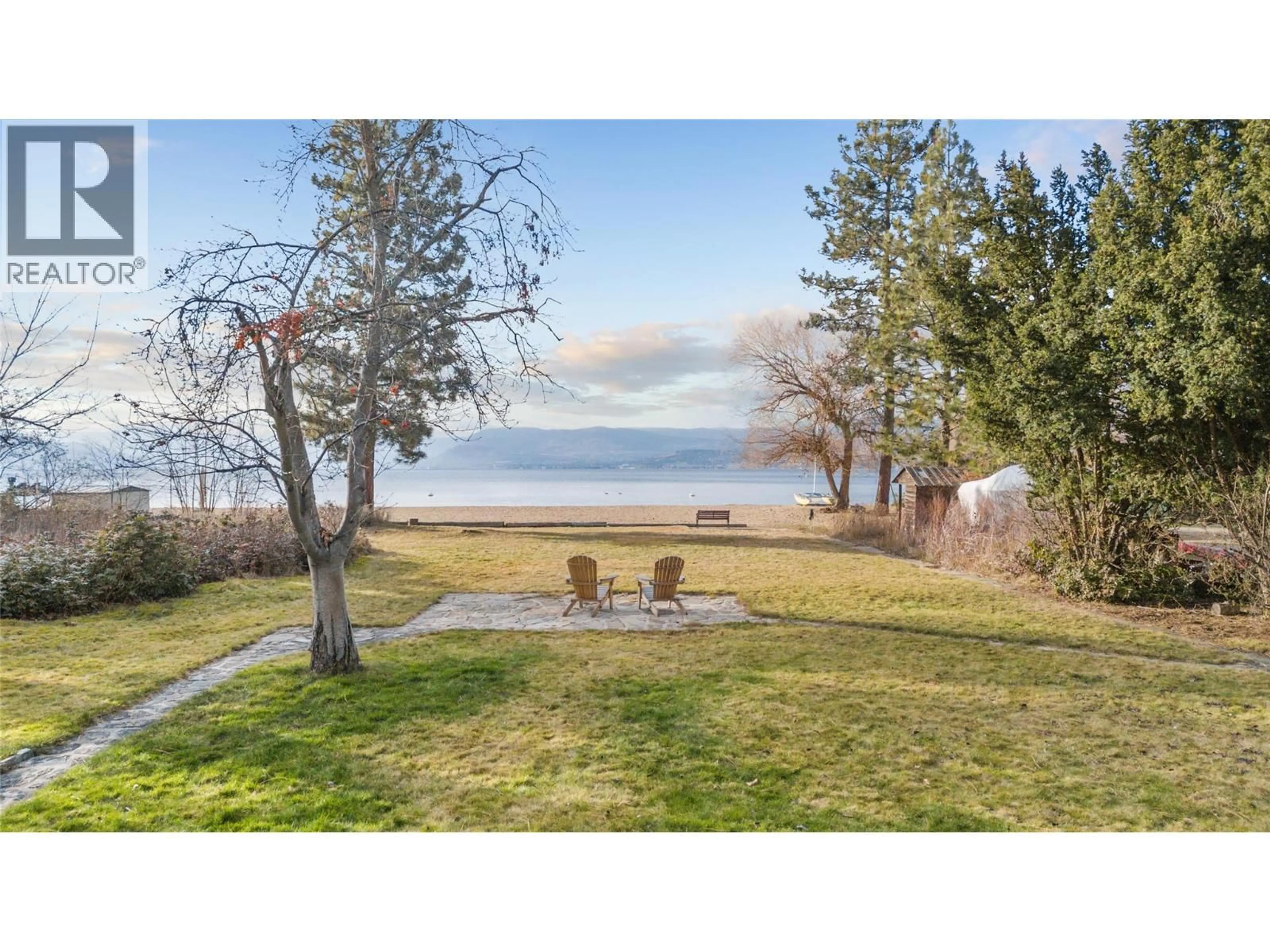 Patio, water/lake/river/ocean view for 4158 LAKESHORE ROAD, Kelowna British Columbia V1W1V9