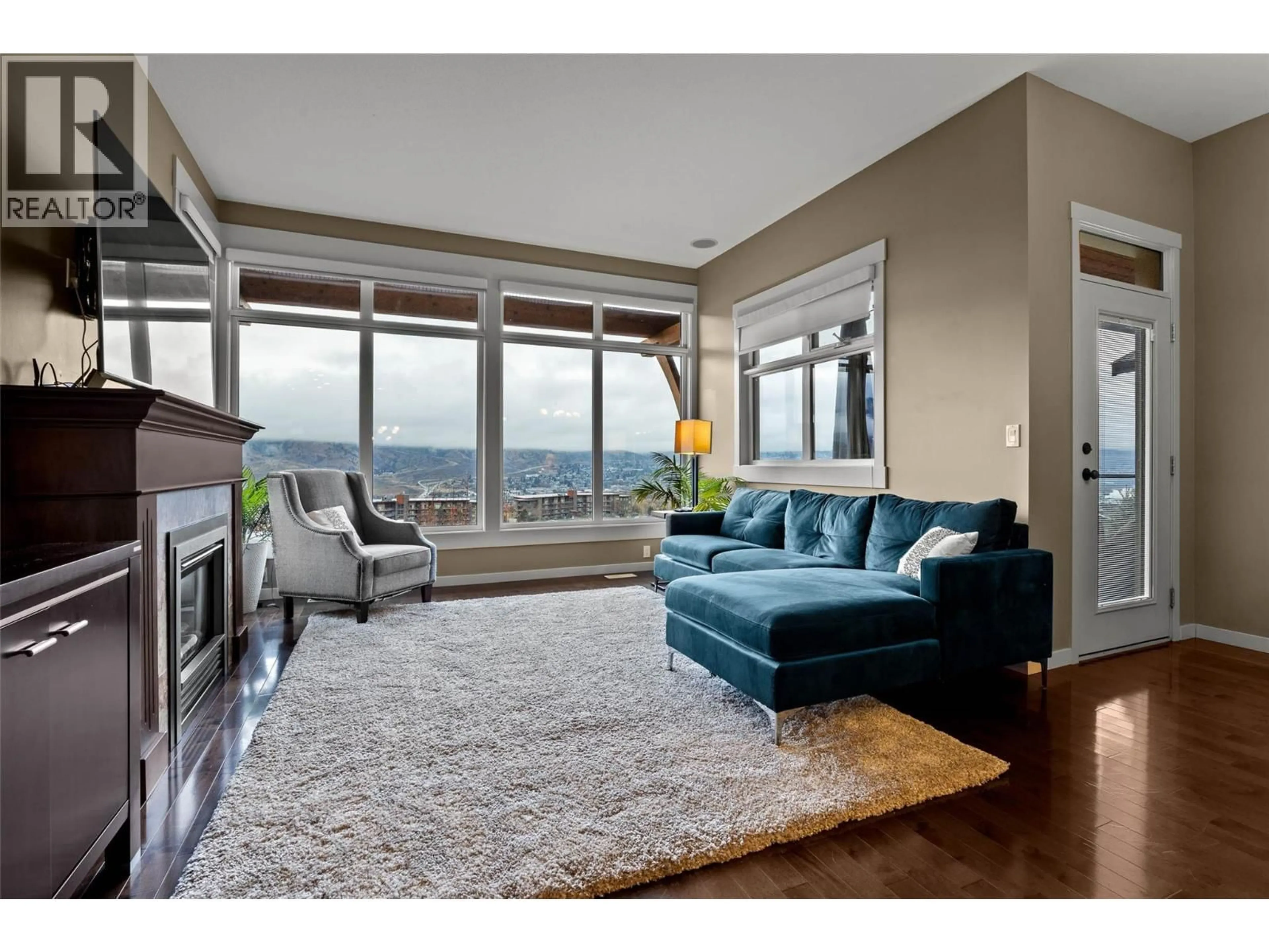 Living room with furniture, unknown for 1583 GOLF RIDGE DRIVE, Kamloops British Columbia V2H0A5