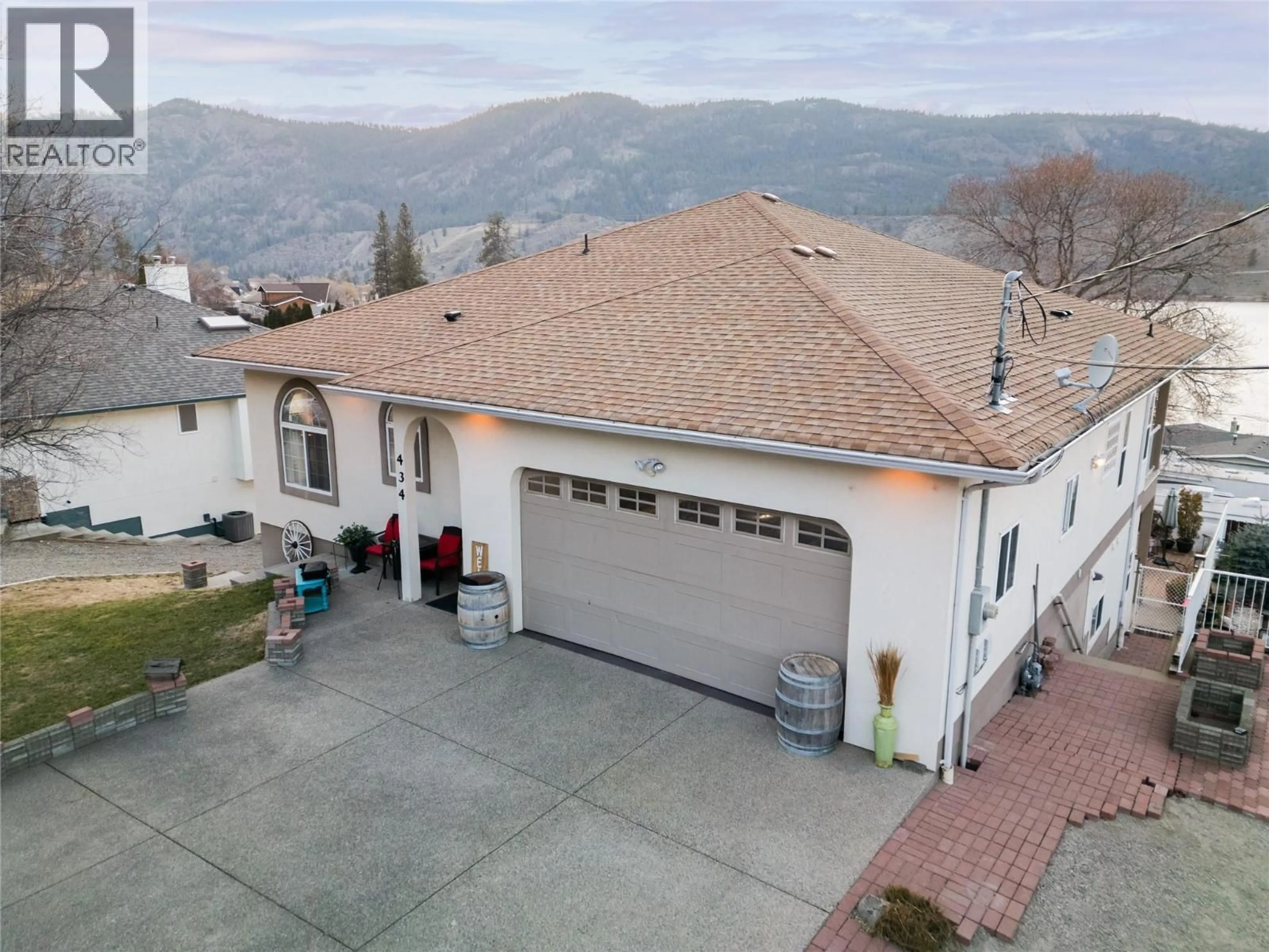 A pic from outside/outdoor area/front of a property/back of a property/a pic from drone, mountain view for 434 EASTSIDE ROAD, Okanagan Falls British Columbia V0H1R5