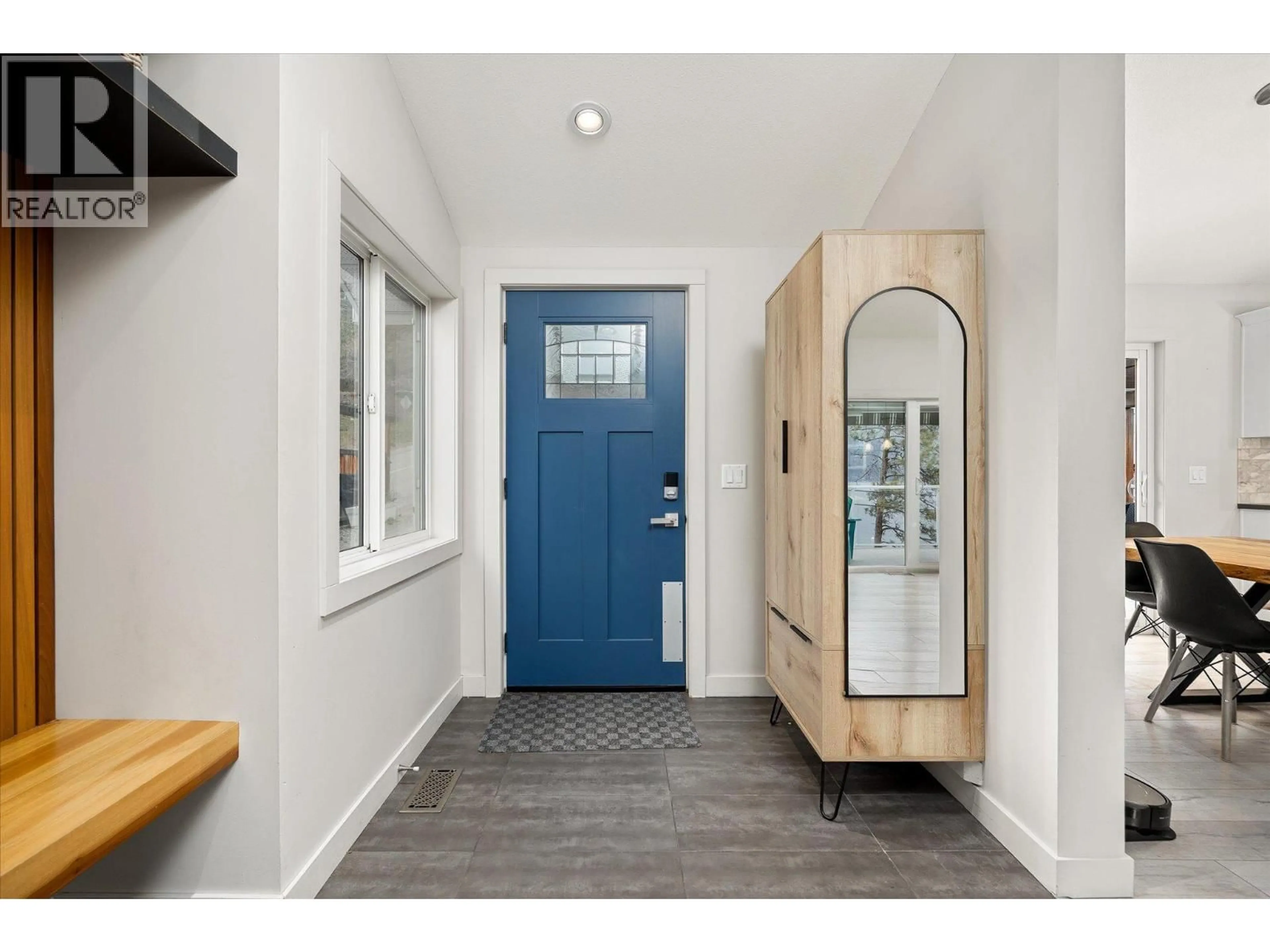 Indoor entryway for 11491 OKANAGAN CENTRE ROAD WEST, Lake Country British Columbia V4V2H2