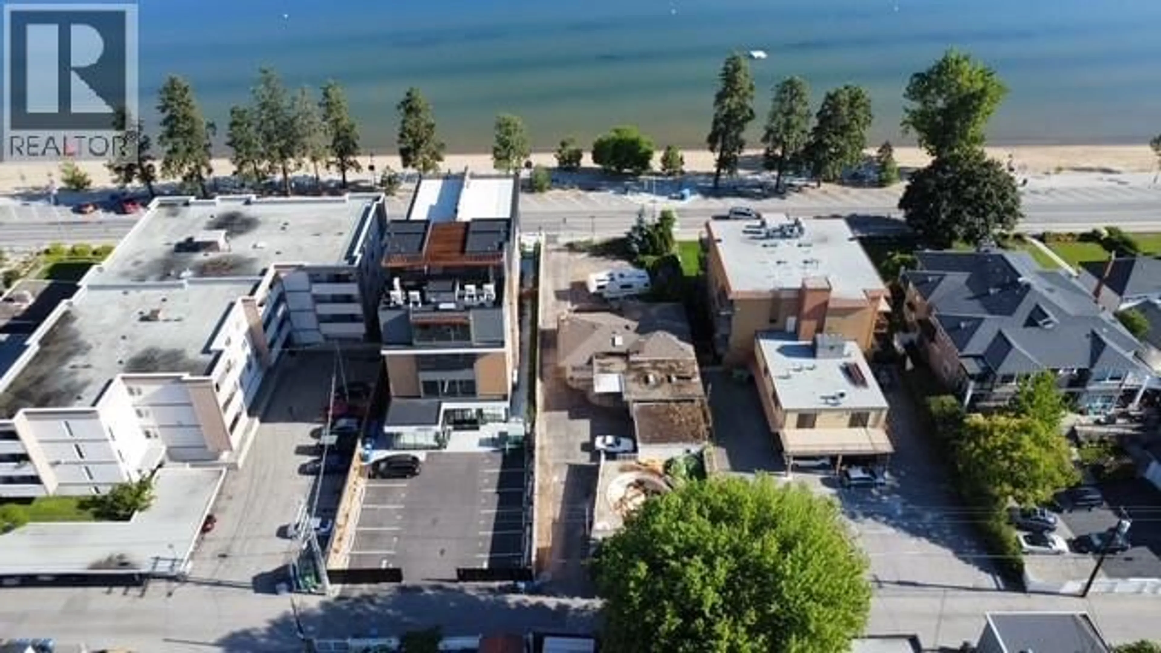 A pic from outside/outdoor area/front of a property/back of a property/a pic from drone, city buildings view from balcony for 594 LAKESHORE DRIVE, Penticton British Columbia V2A1B9