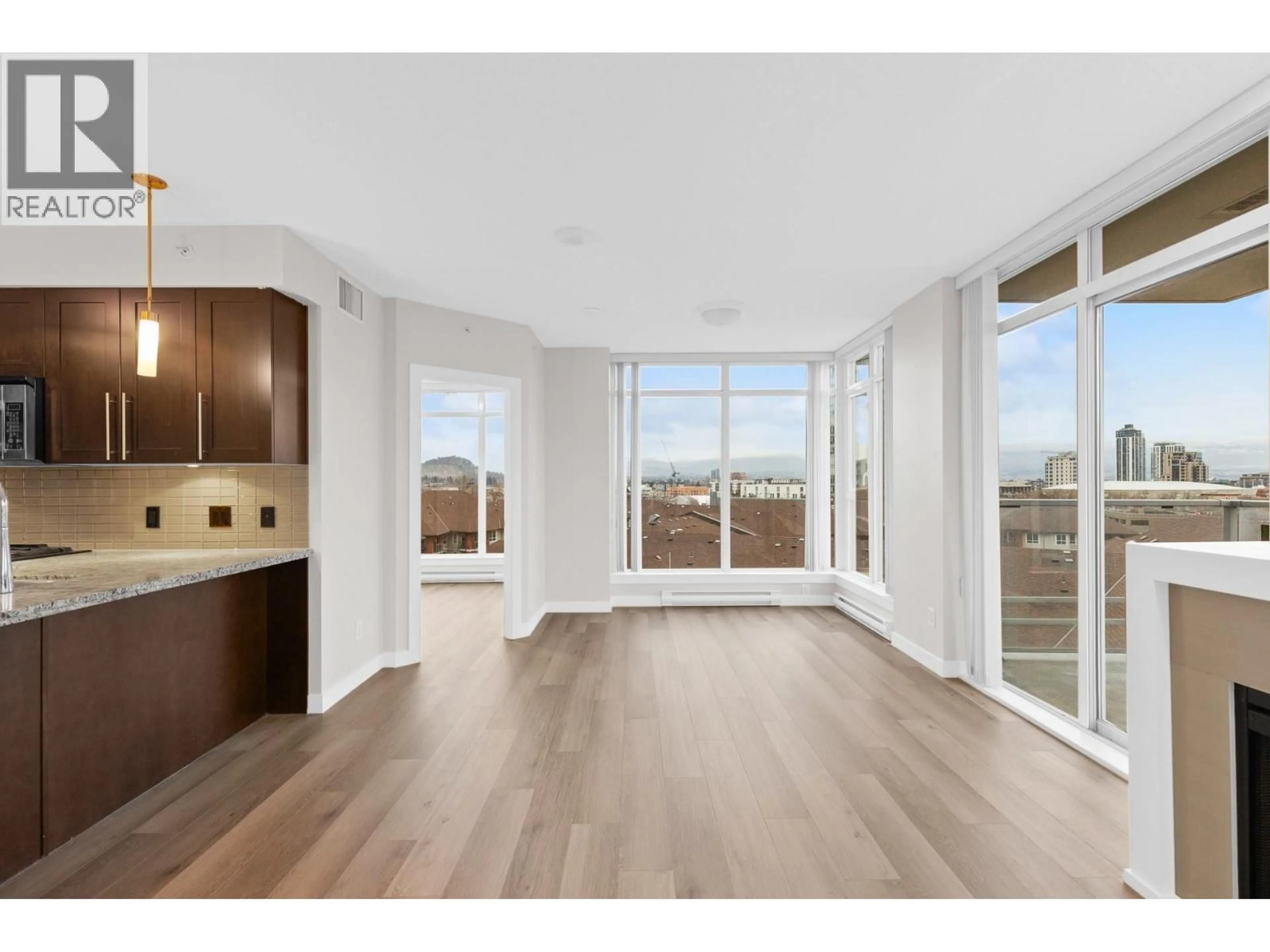 A pic of a room for 706 - 1075 SUNSET DRIVE, Kelowna British Columbia V1Y6Y6