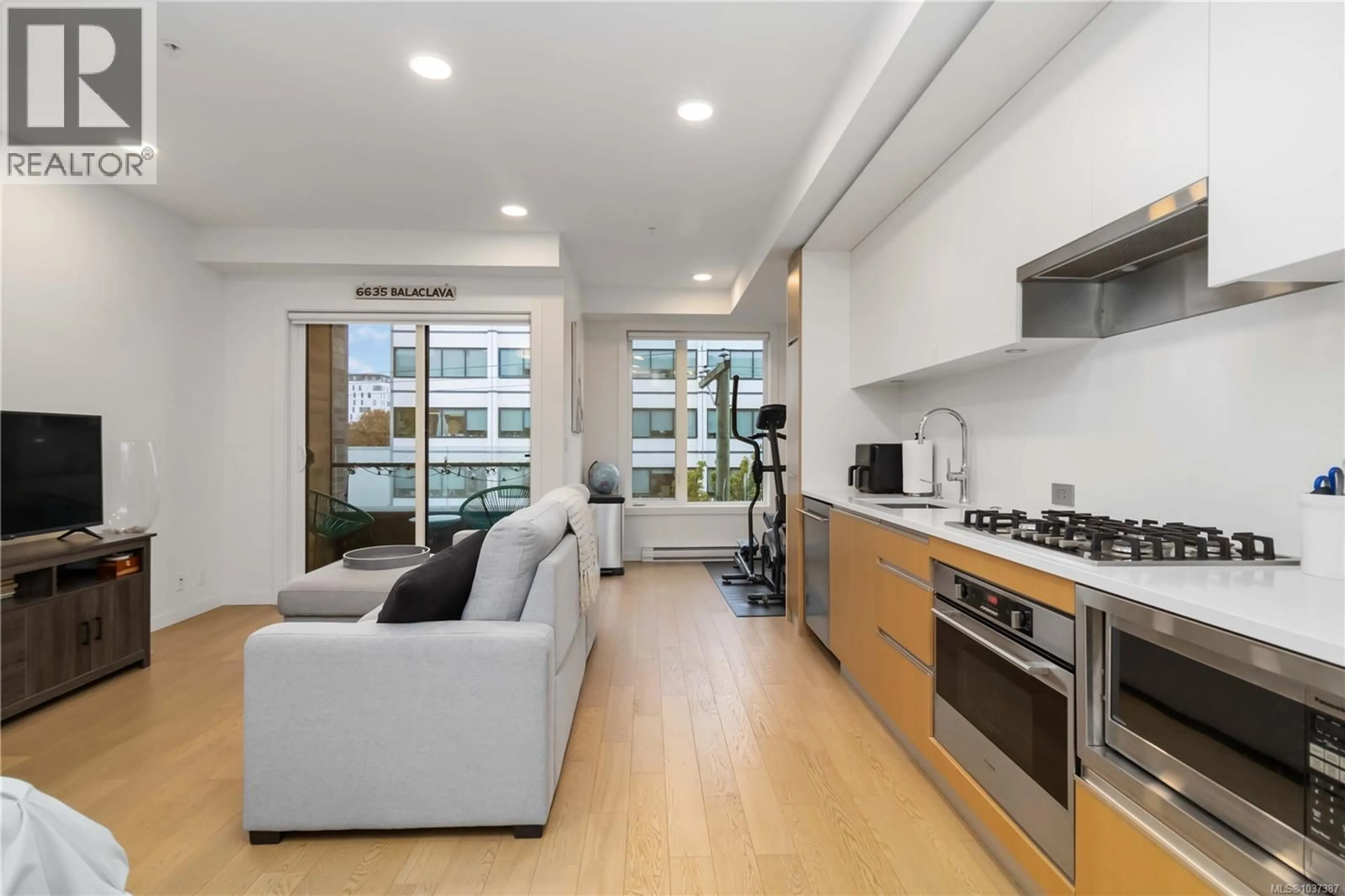 Open concept kitchen, unknown for 409 - 1033 COOK STREET, Victoria British Columbia V8V0E1