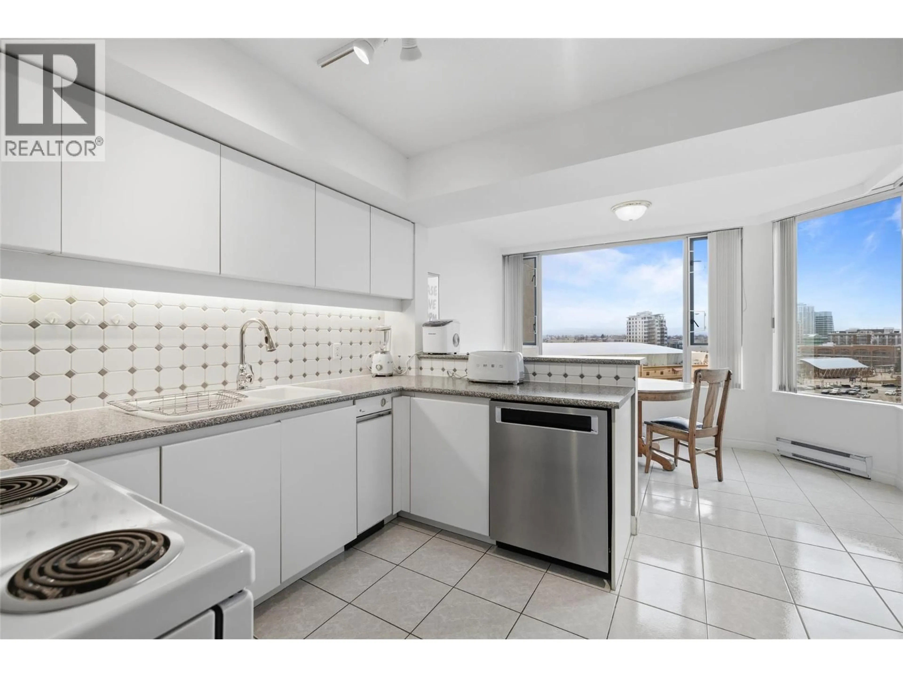 Standard kitchen, ceramic/tile floor for 901 - 1160 SUNSET DRIVE, Kelowna British Columbia V1Y9P7