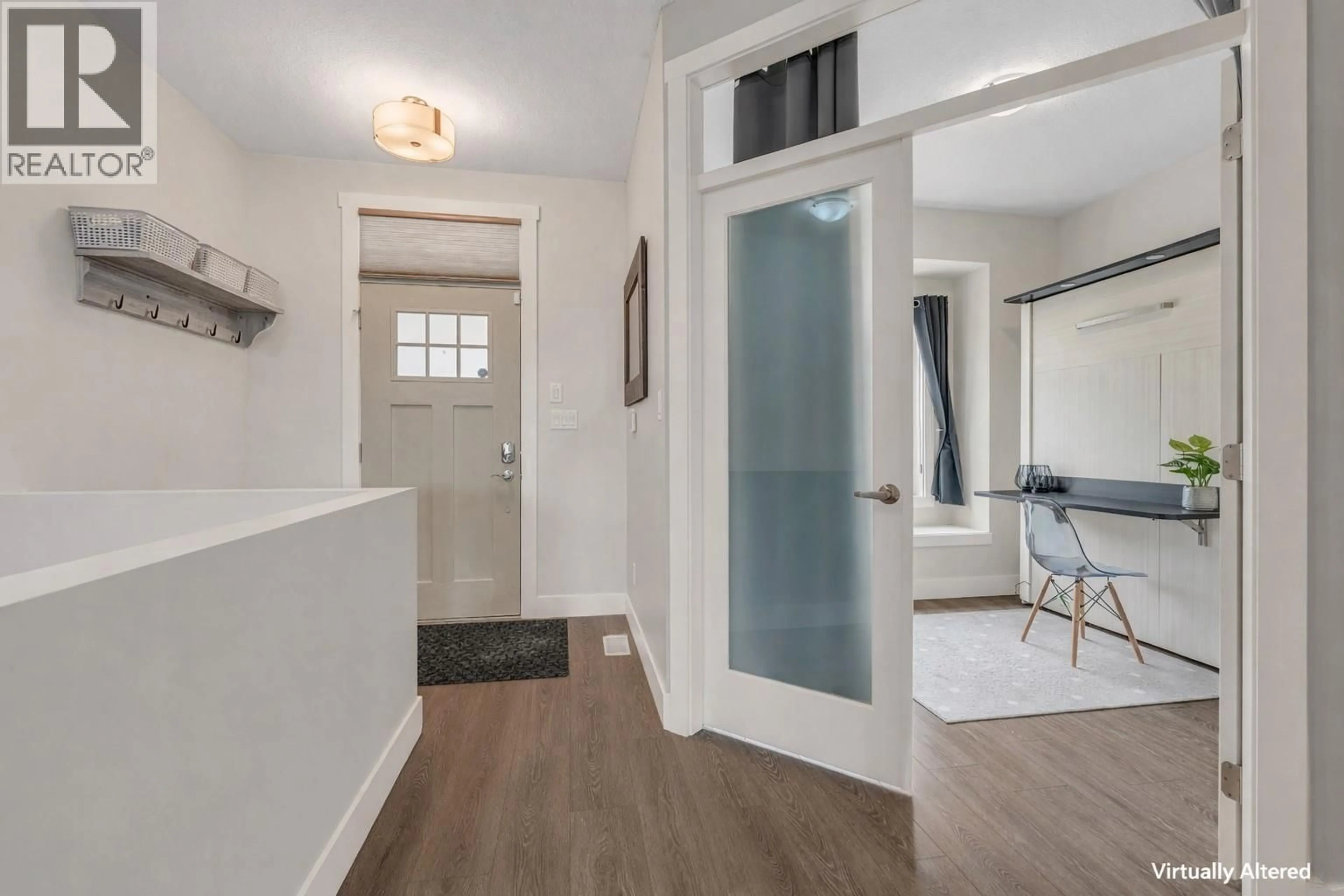 Indoor entryway for 103 - 14395 HERRON ROAD, Summerland British Columbia V0H1Z3