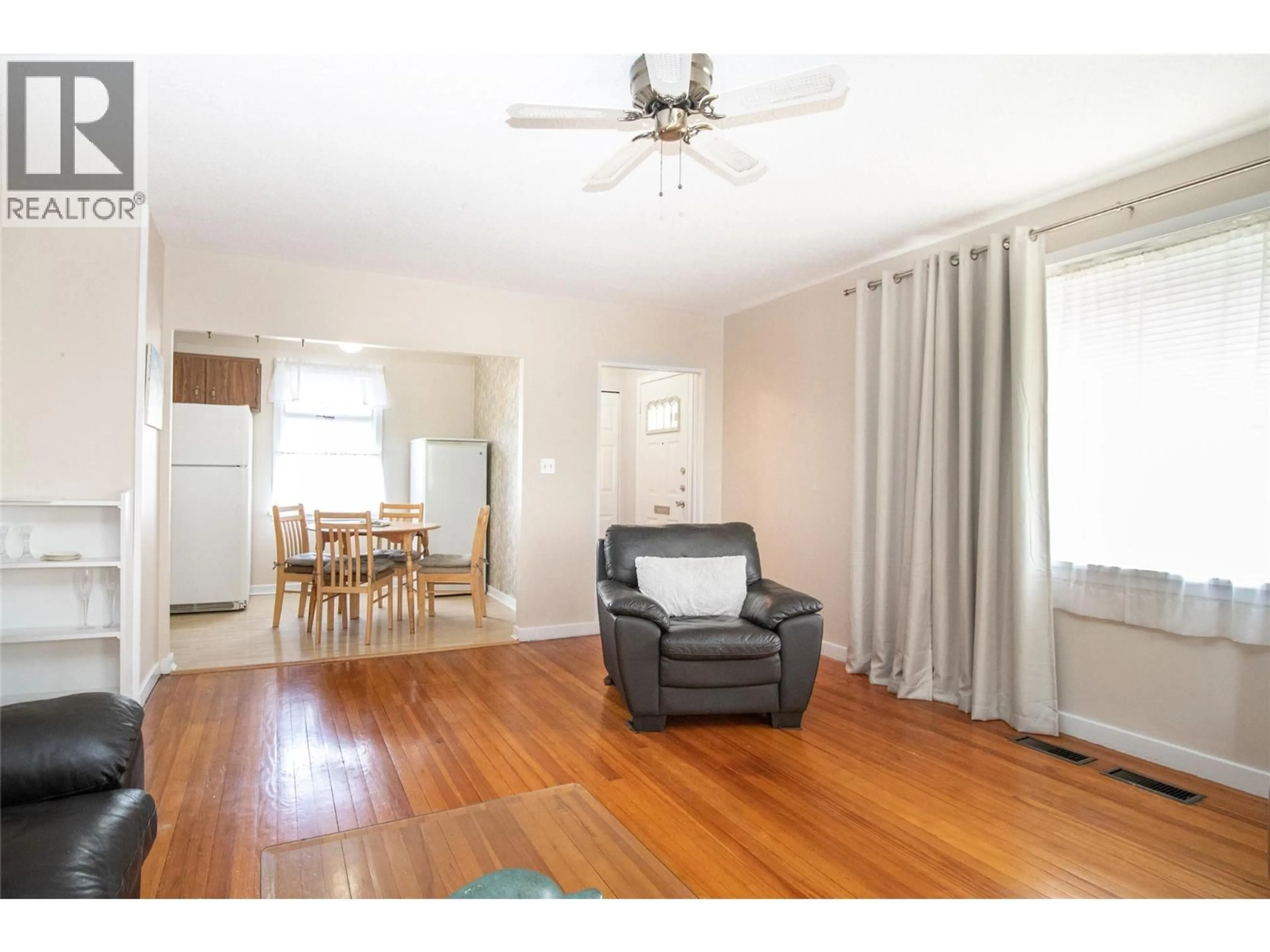 A pic of a room for 1408 GRAHAM STREET, Kelowna British Columbia V1Y3A8