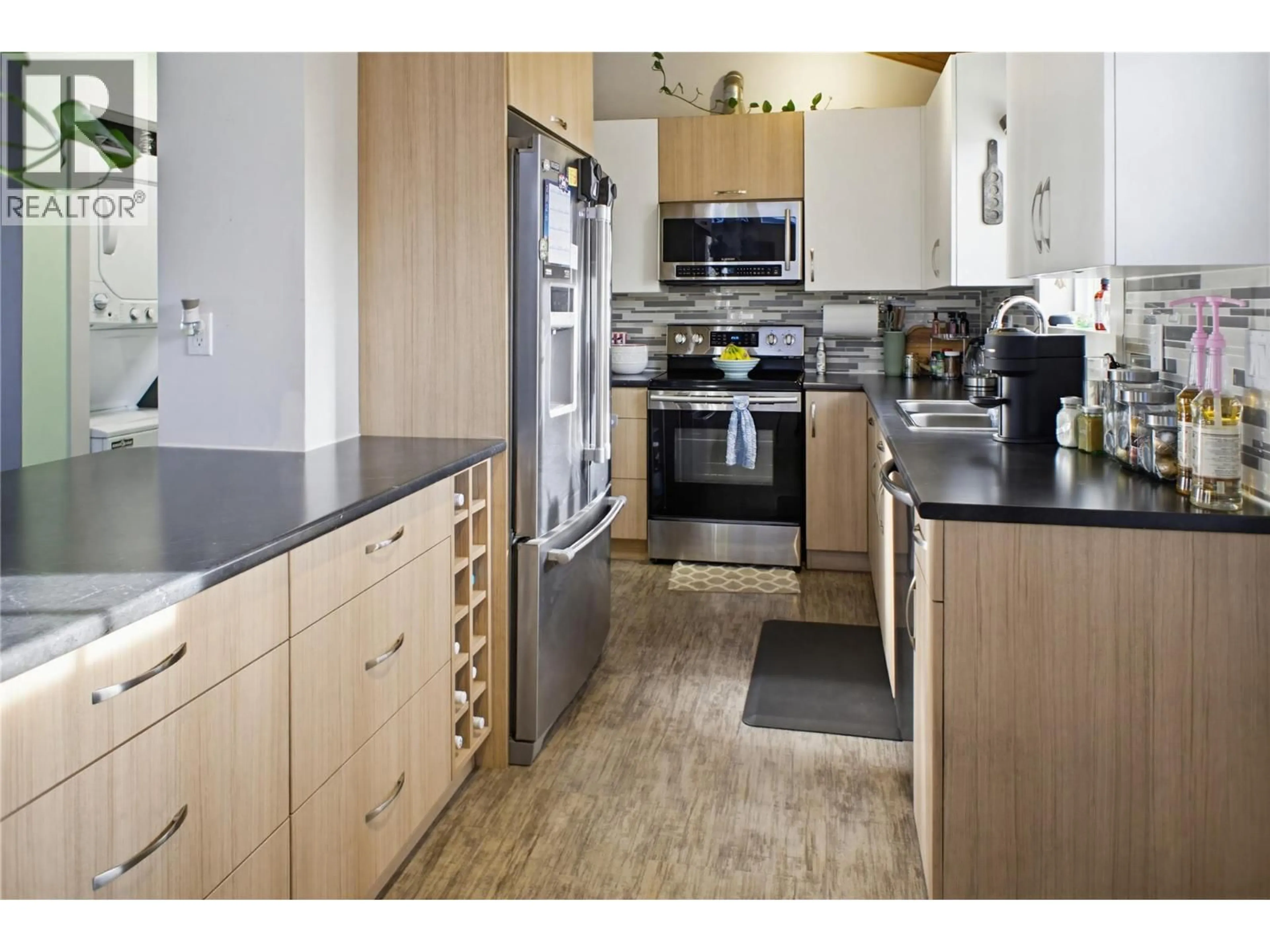 Unknown for 1271 KIMBERLEY CRESCENT, Kamloops British Columbia V2B3B8