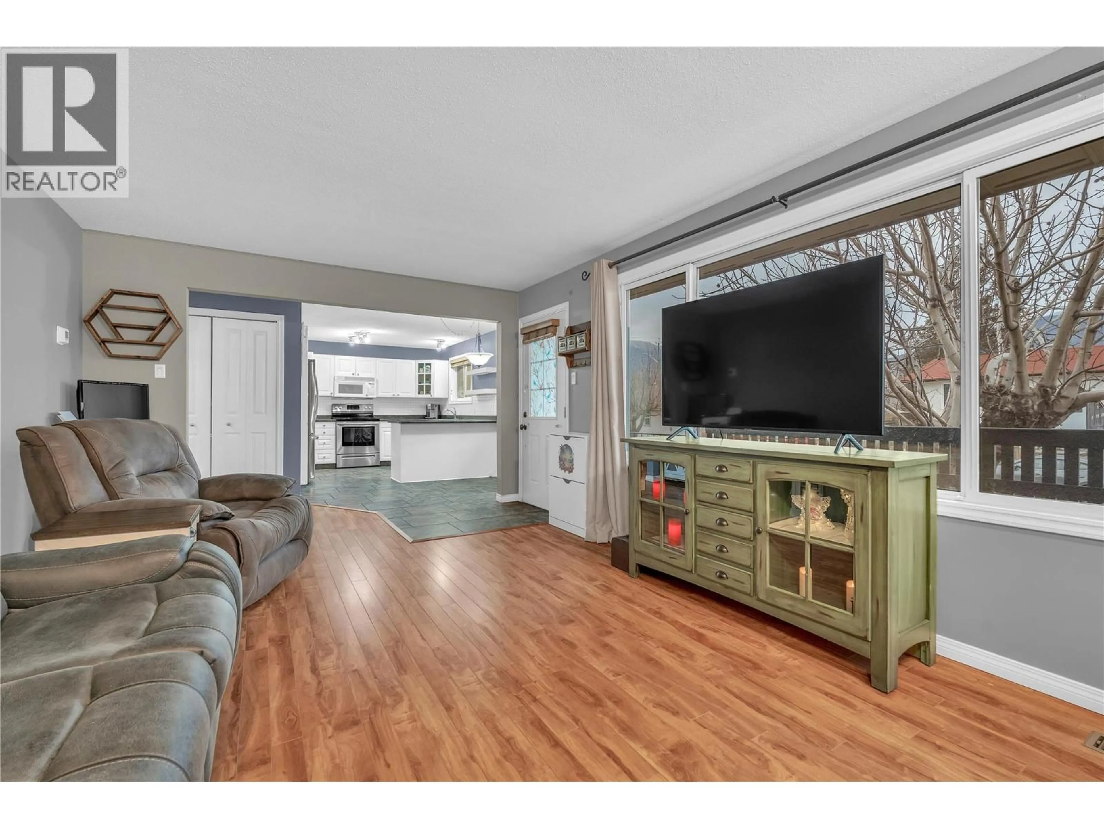 Unknown for 110 HASTINGS PLACE, Penticton British Columbia V2A2W1