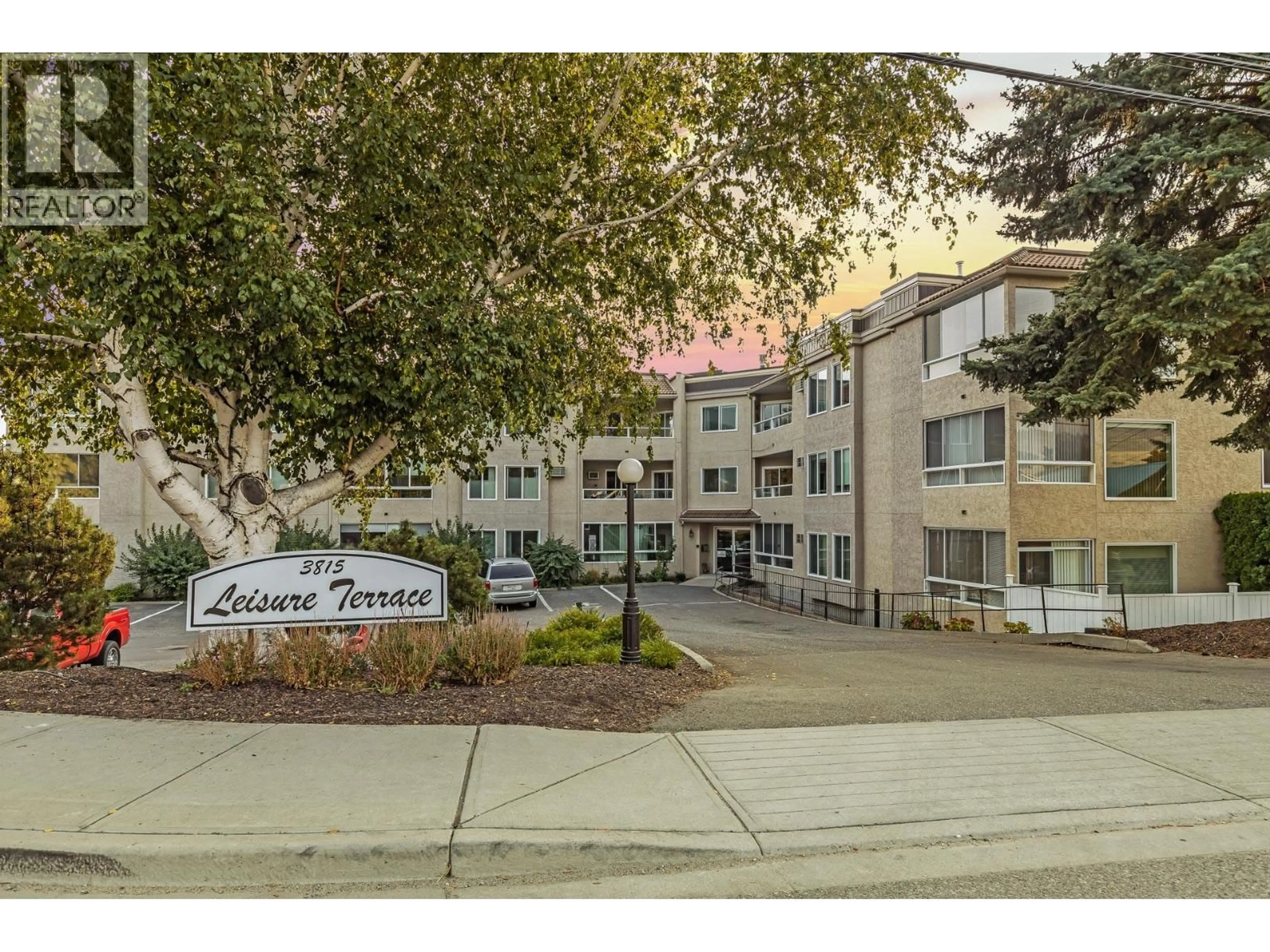 Indoor foyer for 106 - 3815 BROWN ROAD, West Kelowna British Columbia V4T1R8