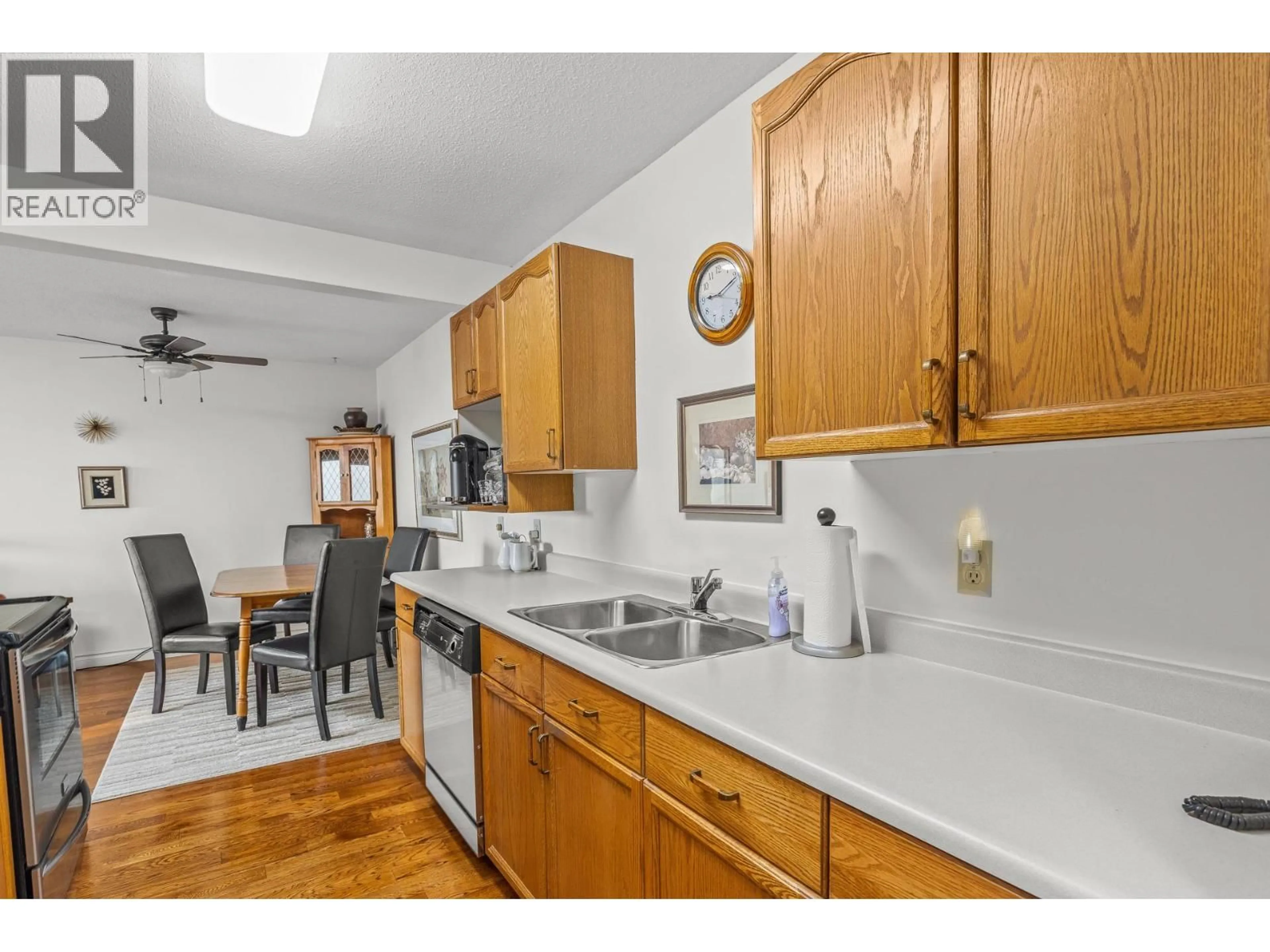 Standard kitchen, unknown for 106 - 3815 BROWN ROAD, West Kelowna British Columbia V4T1R8