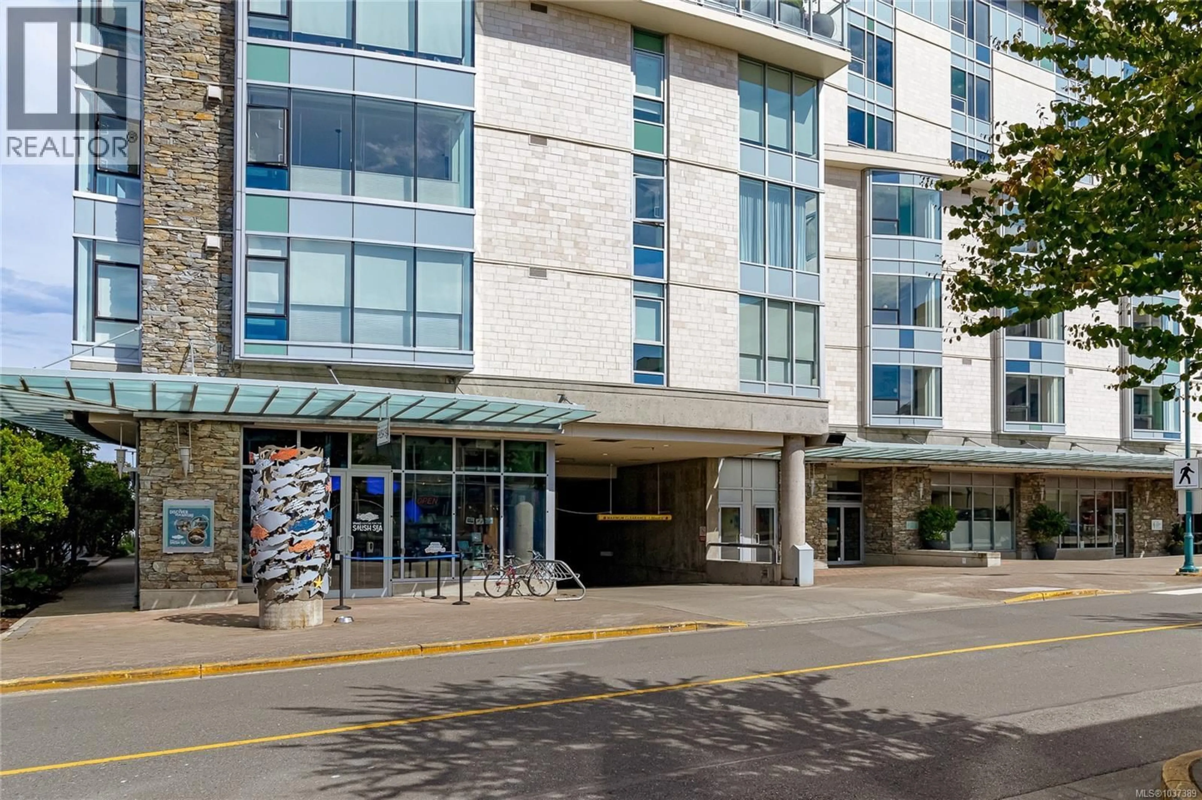 Indoor foyer for 308 - 9809 SEAPORT PLACE, Sidney British Columbia V8L0A5