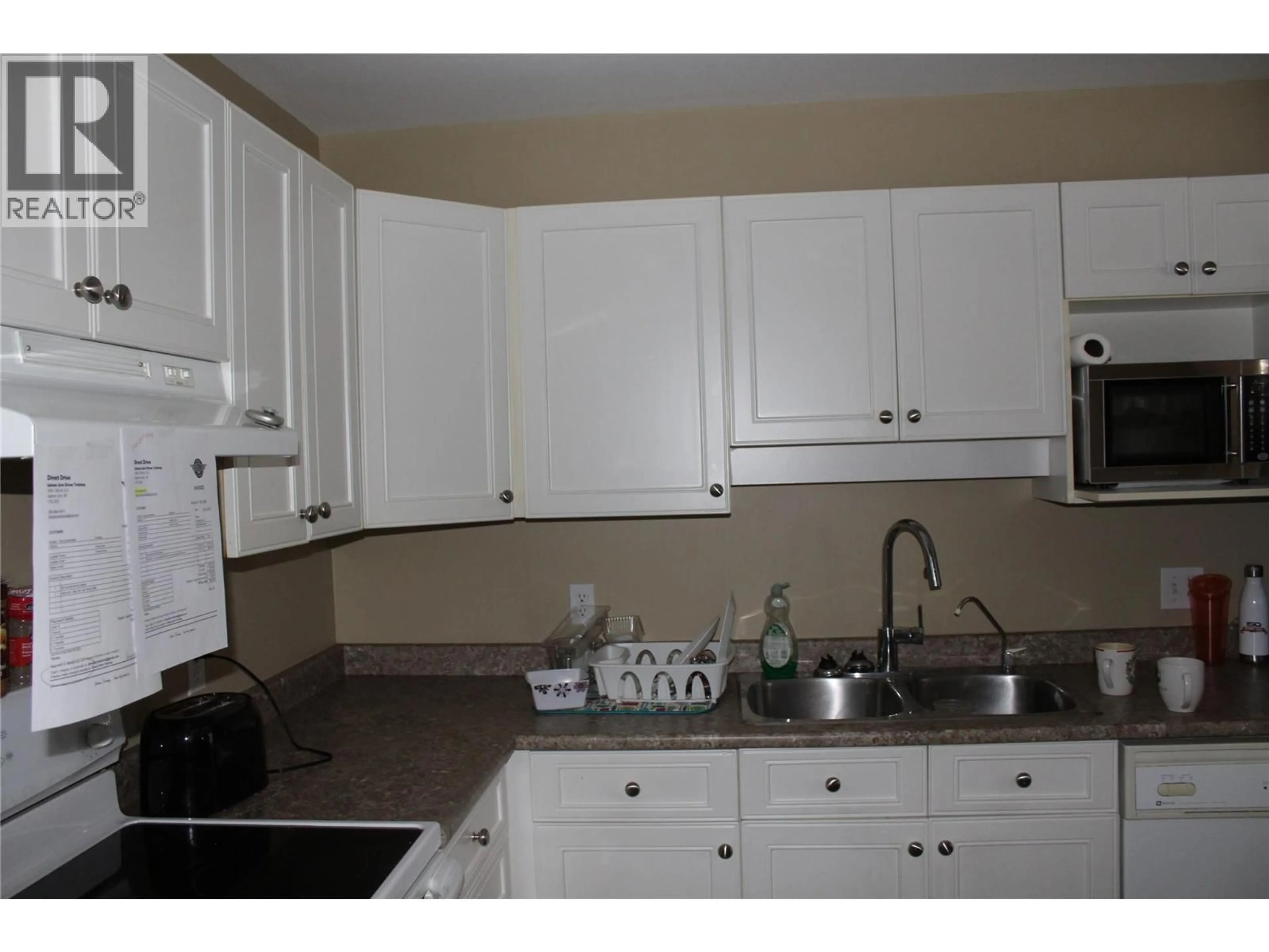 Standard kitchen, unknown for 10 - 2951 11 AVENUE NORTHEAST, Salmon Arm British Columbia V1E4N1