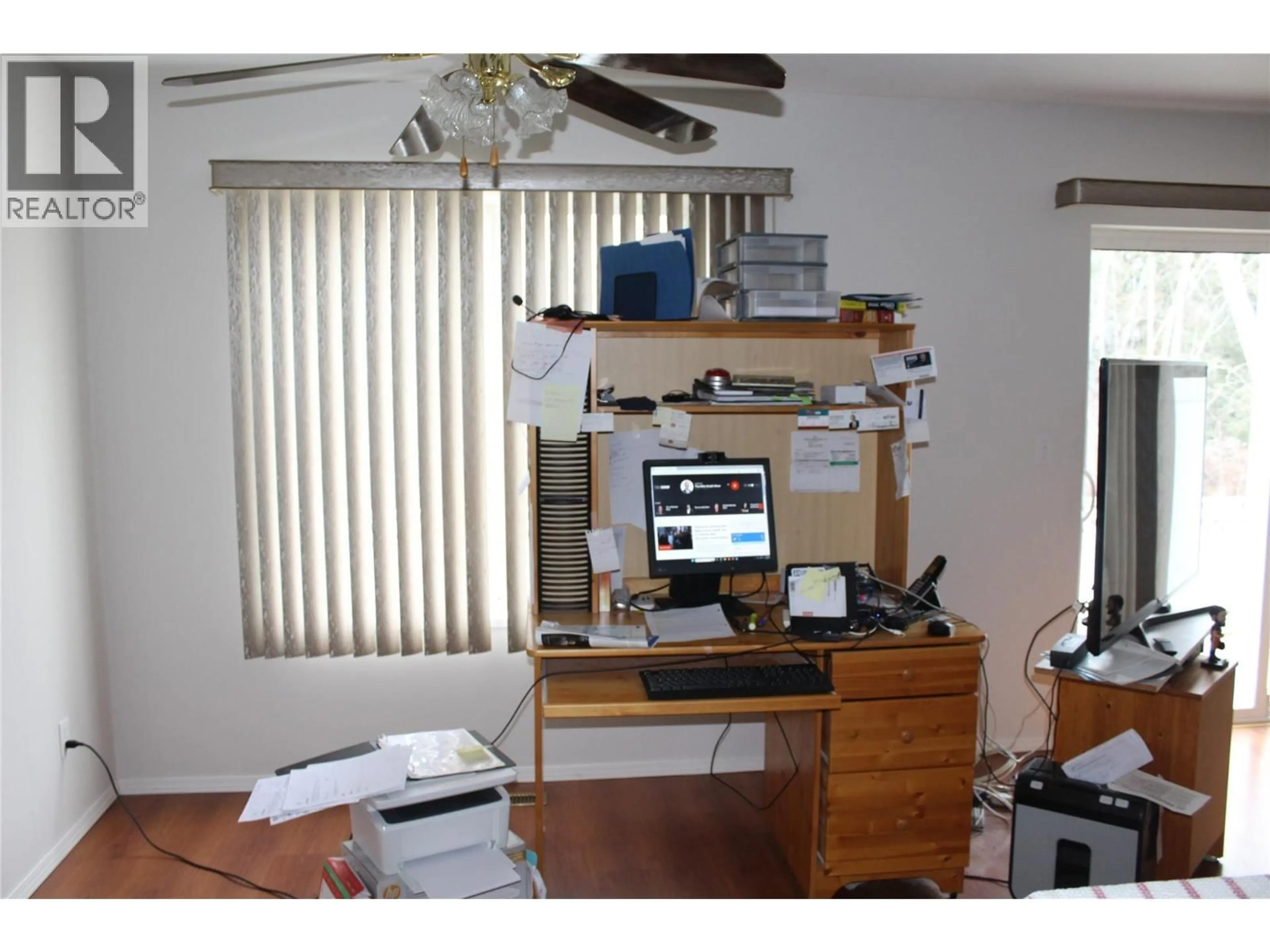 A pic of a room for 10 - 2951 11 AVENUE NORTHEAST, Salmon Arm British Columbia V1E4N1