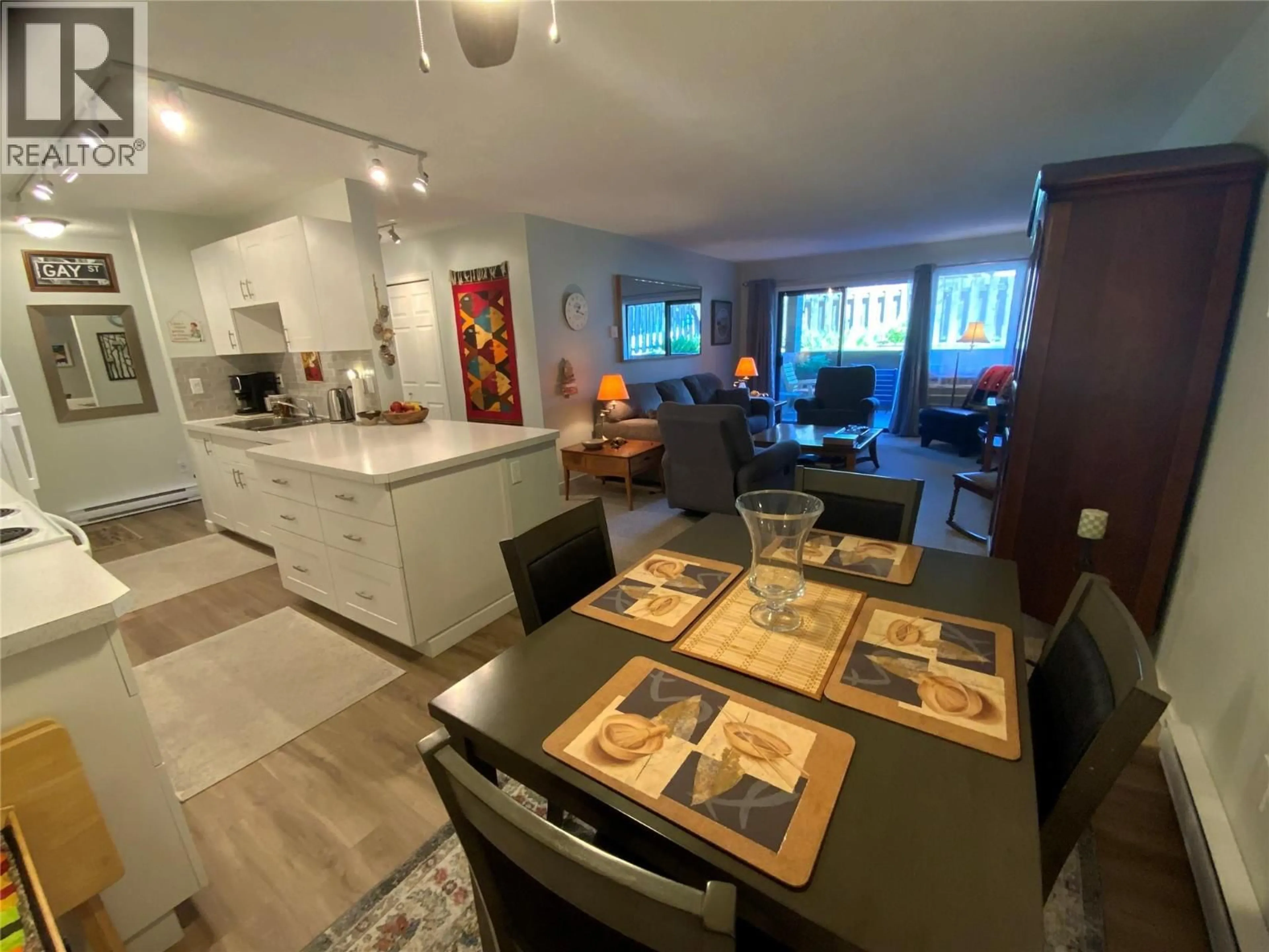 Open concept kitchen, unknown for 104 - 740 WINNIPEG STREET, Penticton British Columbia V2A5N3