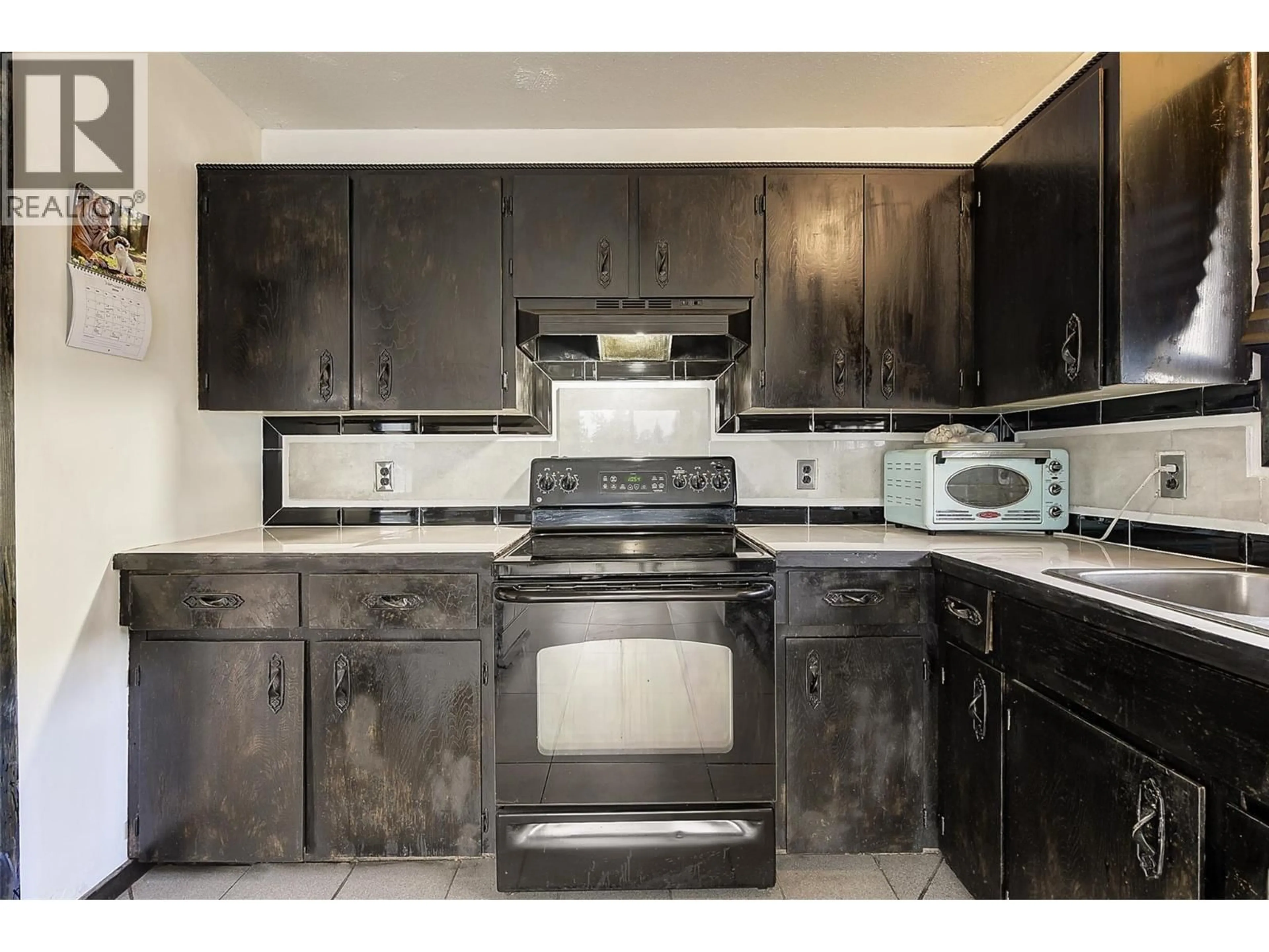 Standard kitchen, unknown for 3340 MCMILLAN ROAD, West Kelowna British Columbia V4T1G9