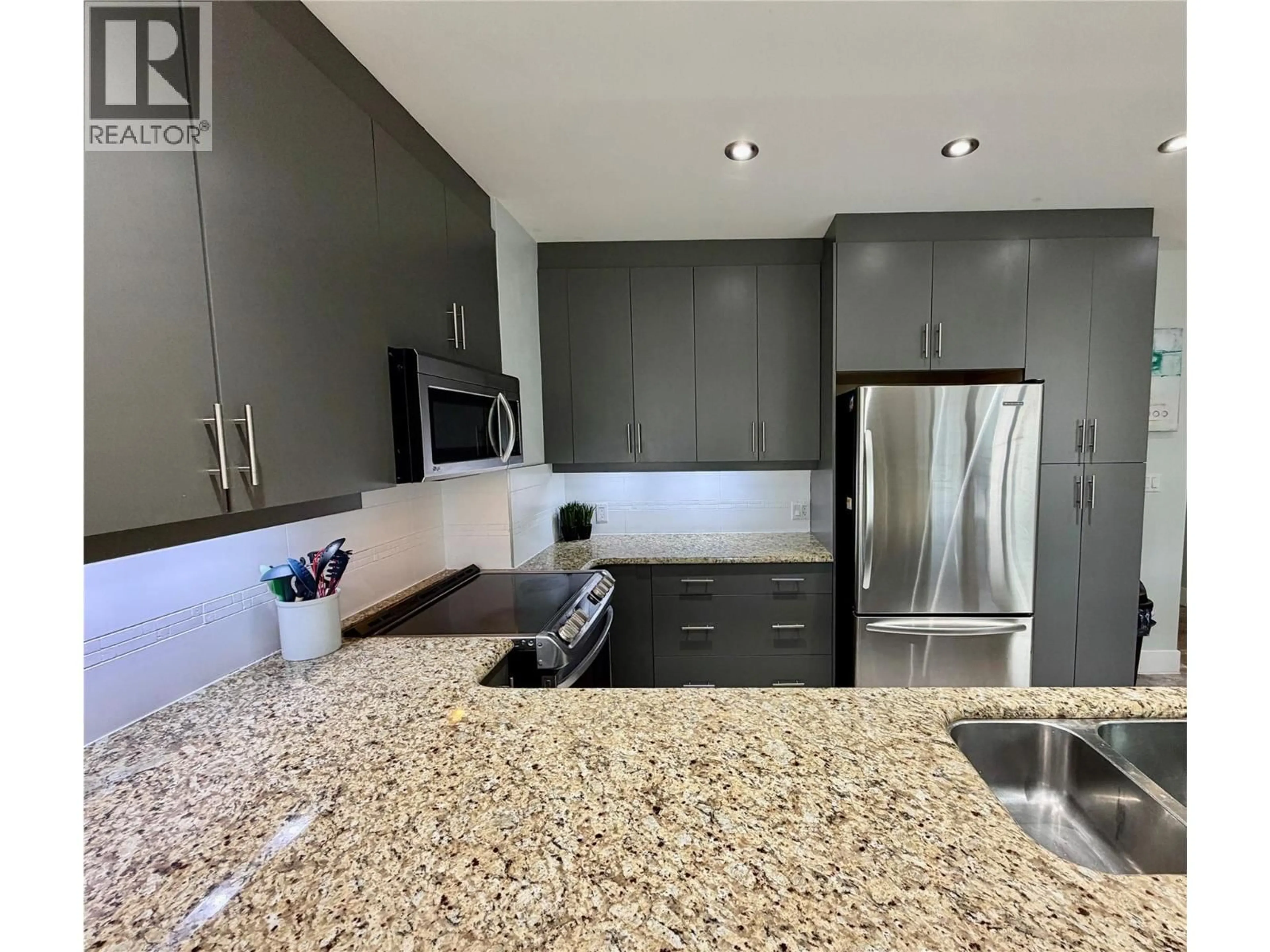 Open concept kitchen, unknown for 506 - 326 MARA LAKE LANE, Sicamous British Columbia V0E2V1