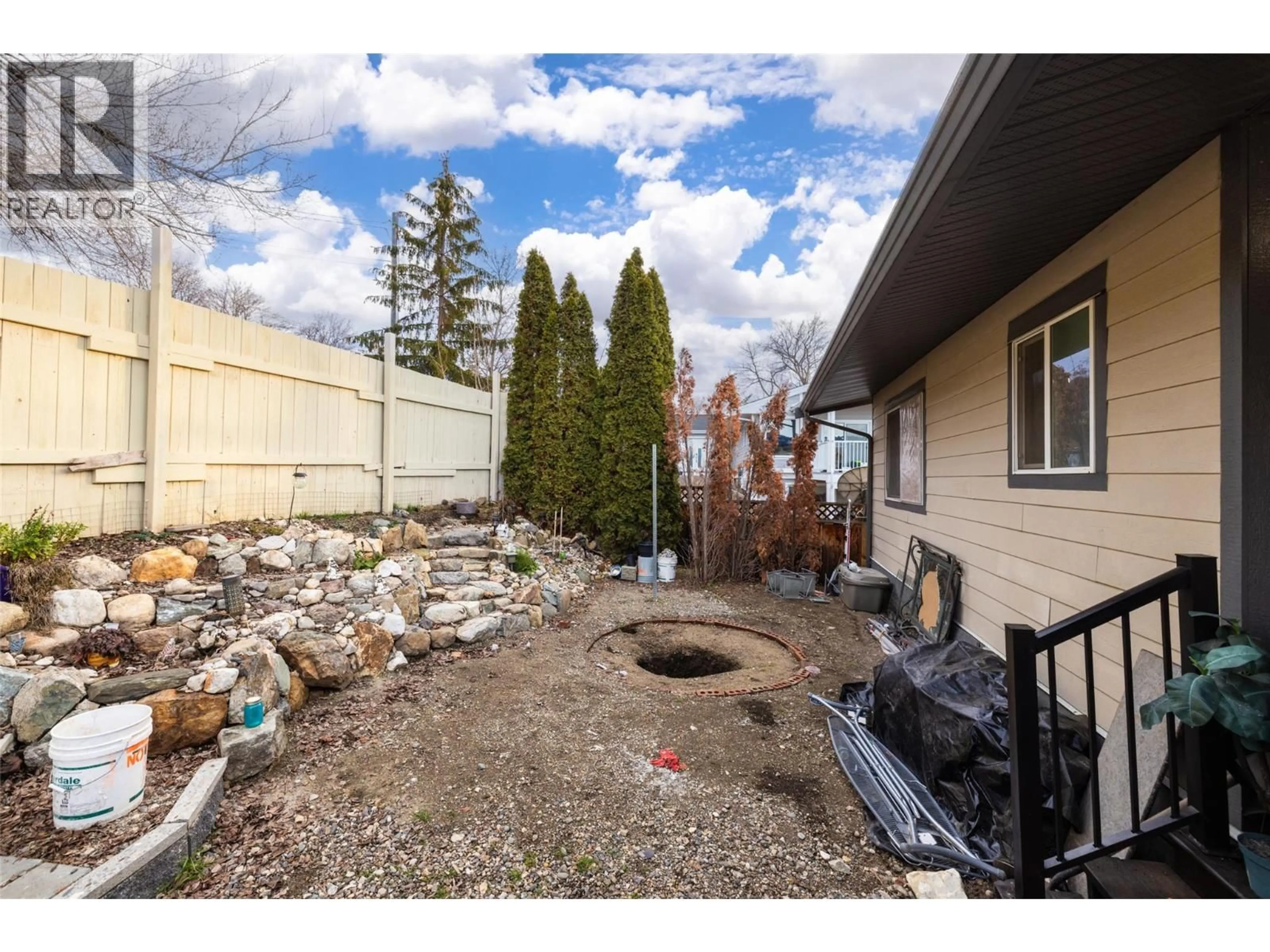 Patio, unknown for 10957 PHEASANT ROAD, Lake Country British Columbia V4V1W9