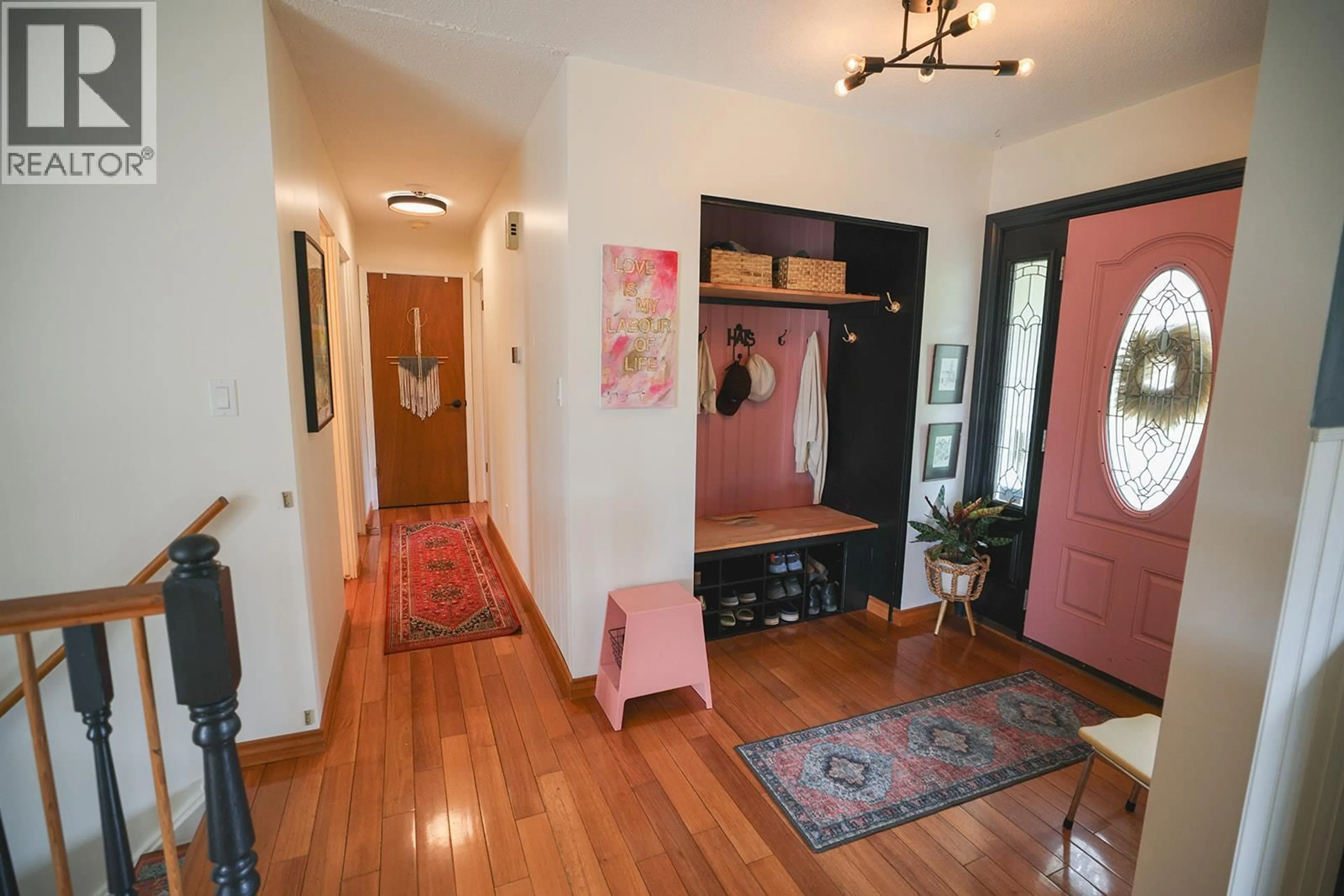 Indoor entryway for 7089 LONGACRE DRIVE, Vernon British Columbia V1H1H8