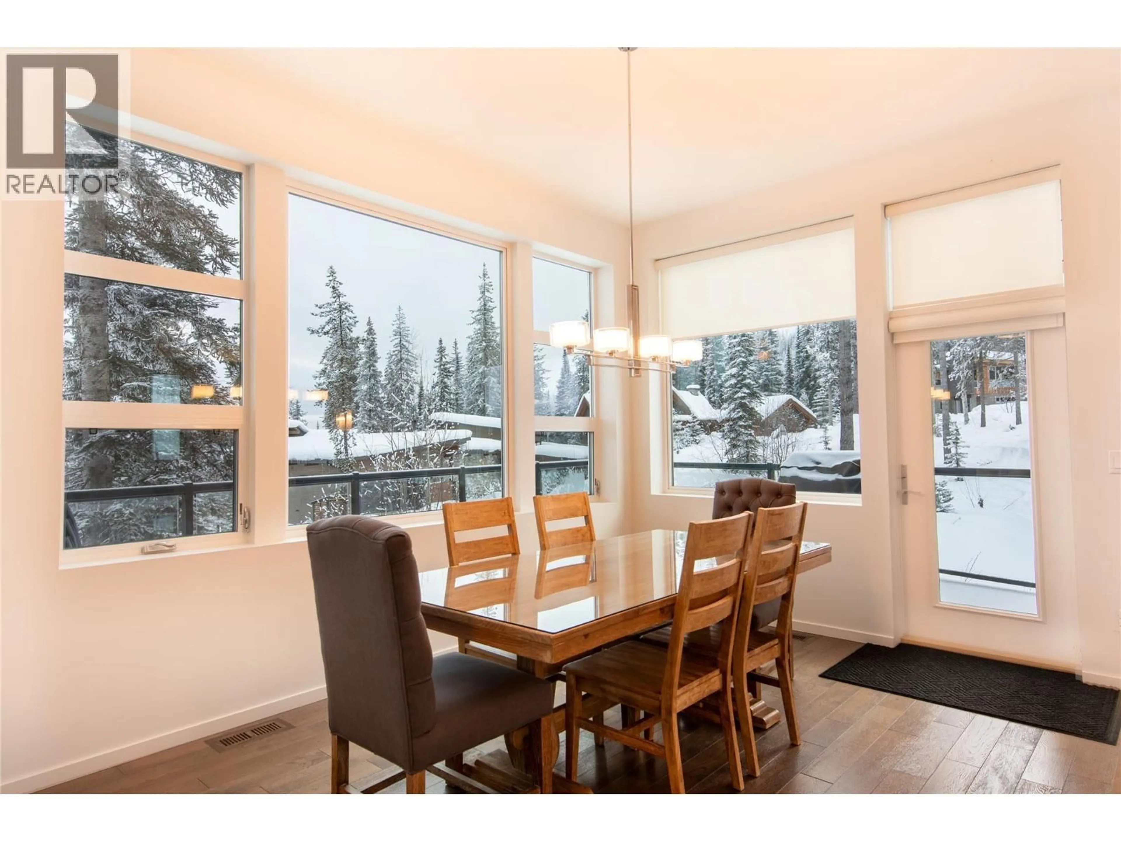 Dining room, wood/laminate floor for 1637 THOMPSON CRESCENT, Golden British Columbia V0A1H2