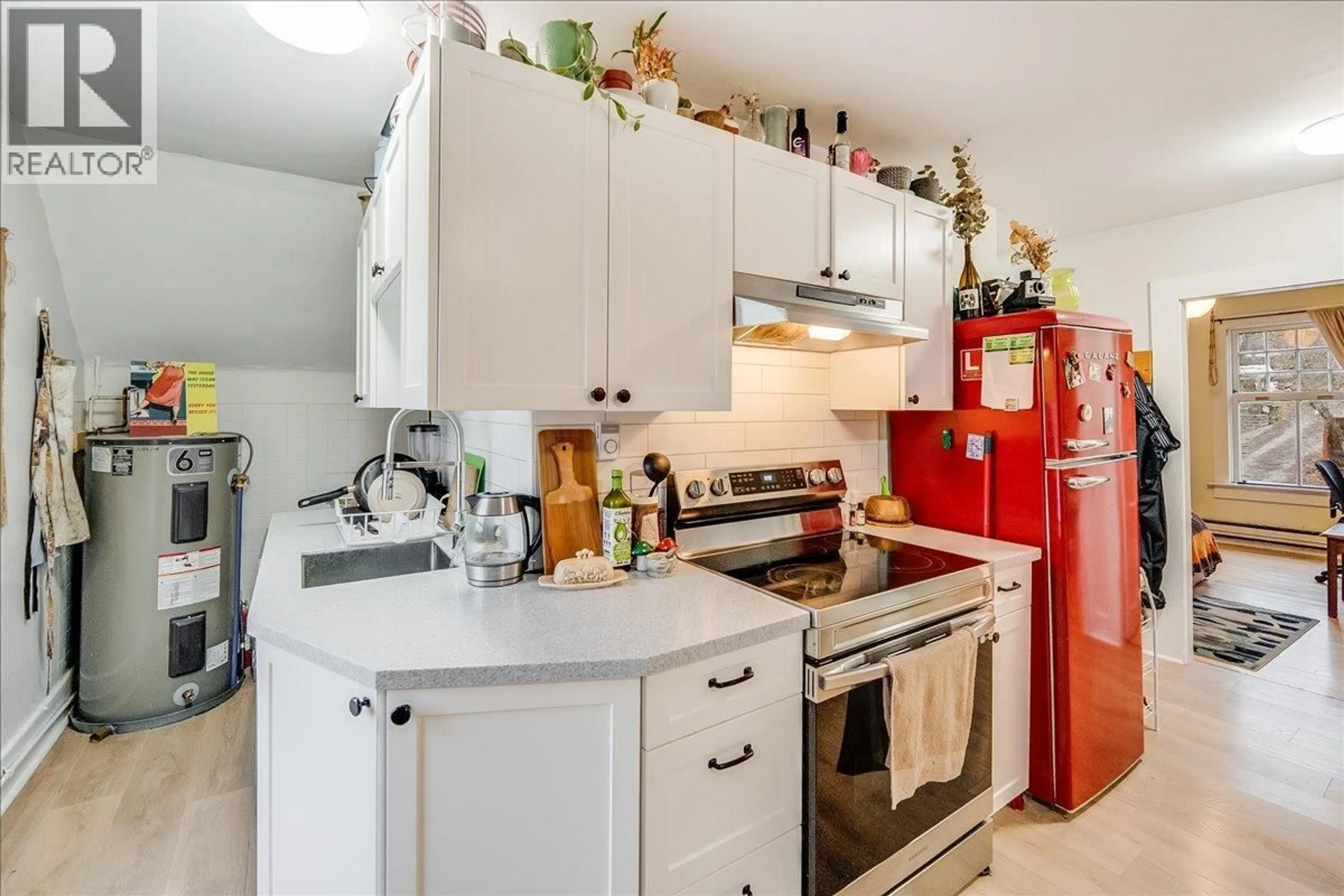 Standard kitchen, unknown for 712 JOSEPHINE STREET, Nelson British Columbia V1L1W9