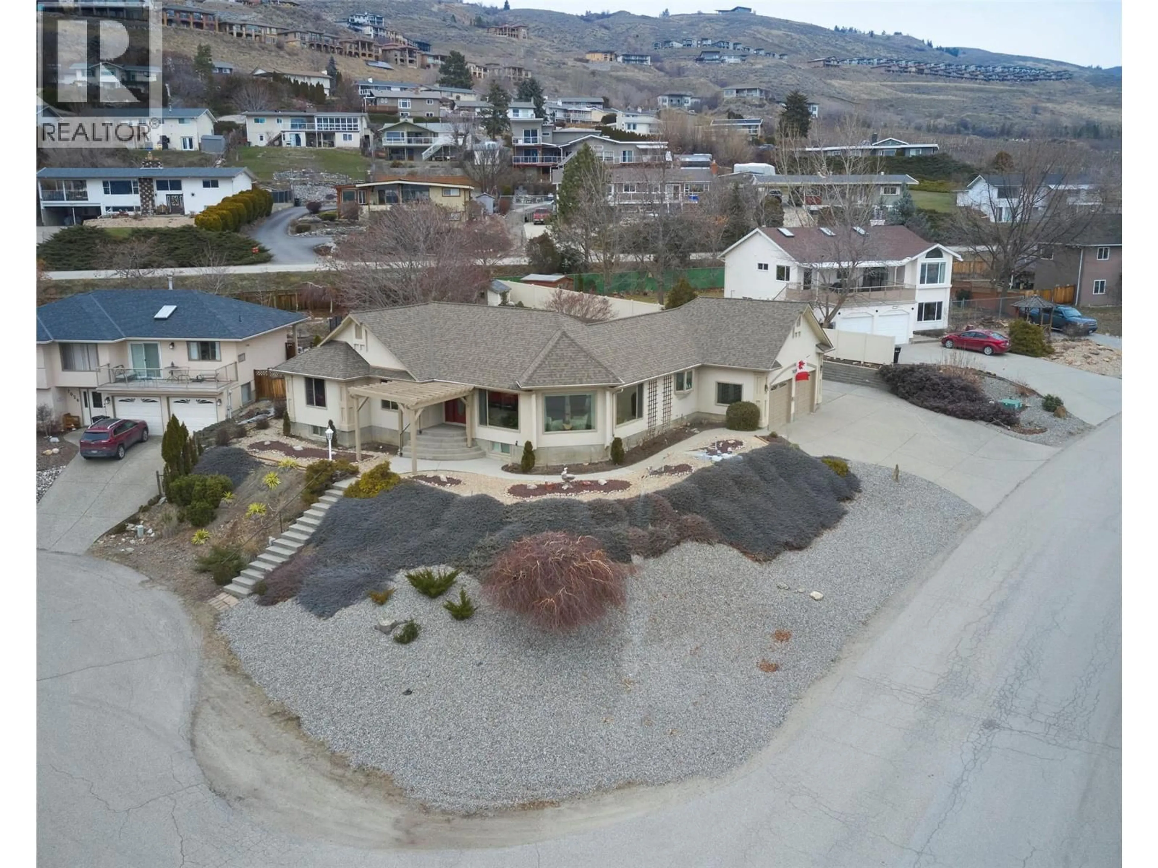 A pic from outside/outdoor area/front of a property/back of a property/a pic from drone, unknown for 7020 LAKERIDGE DRIVE, Vernon British Columbia V1H1P5