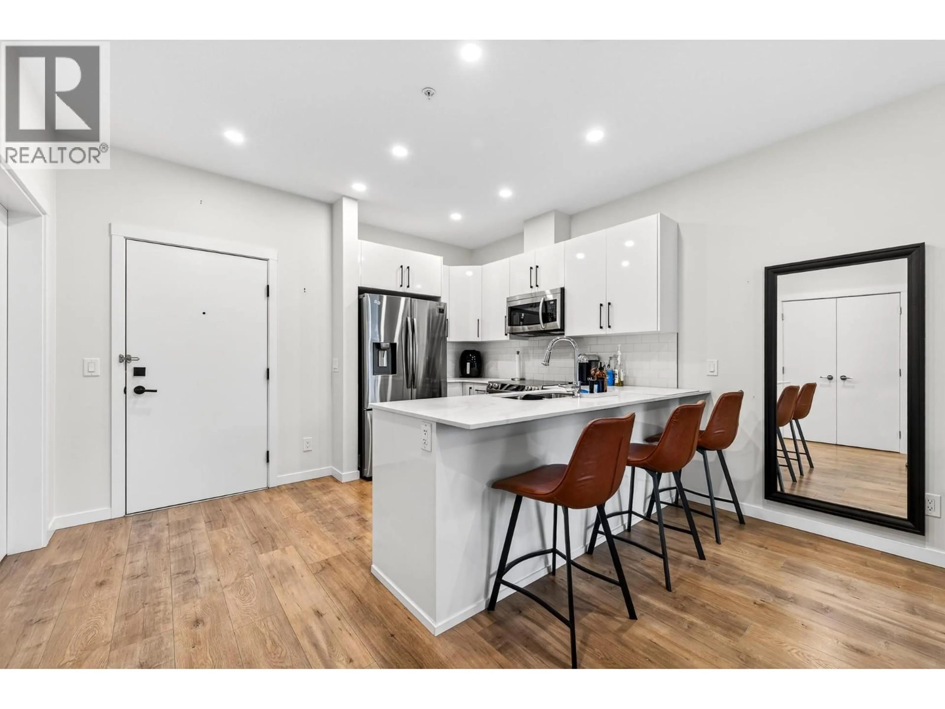 Open concept kitchen, unknown for 305 - 1880 HUGH ALLAN DRIVE, Kamloops British Columbia V1S0E8