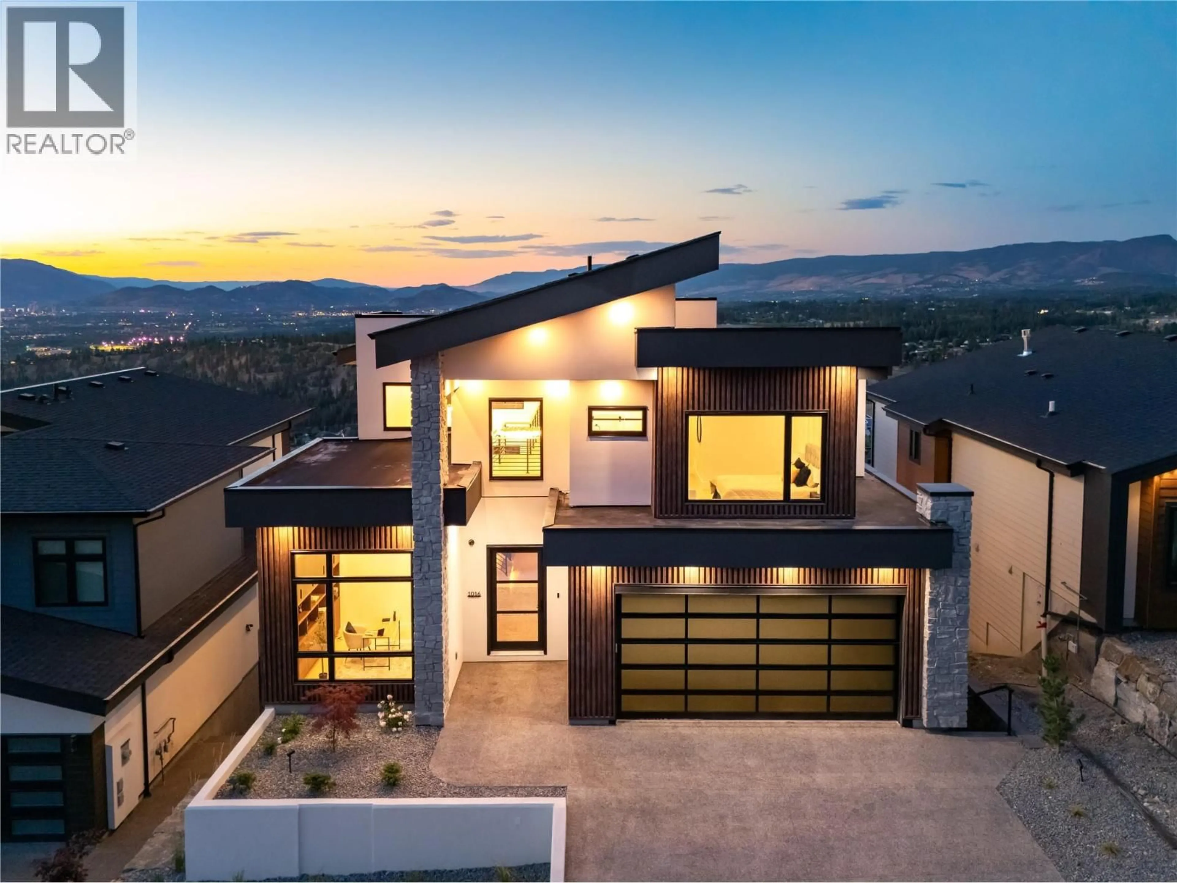 Home with brick exterior material, mountain view for 1016 EMSLIE STREET, Kelowna British Columbia V1W0C3